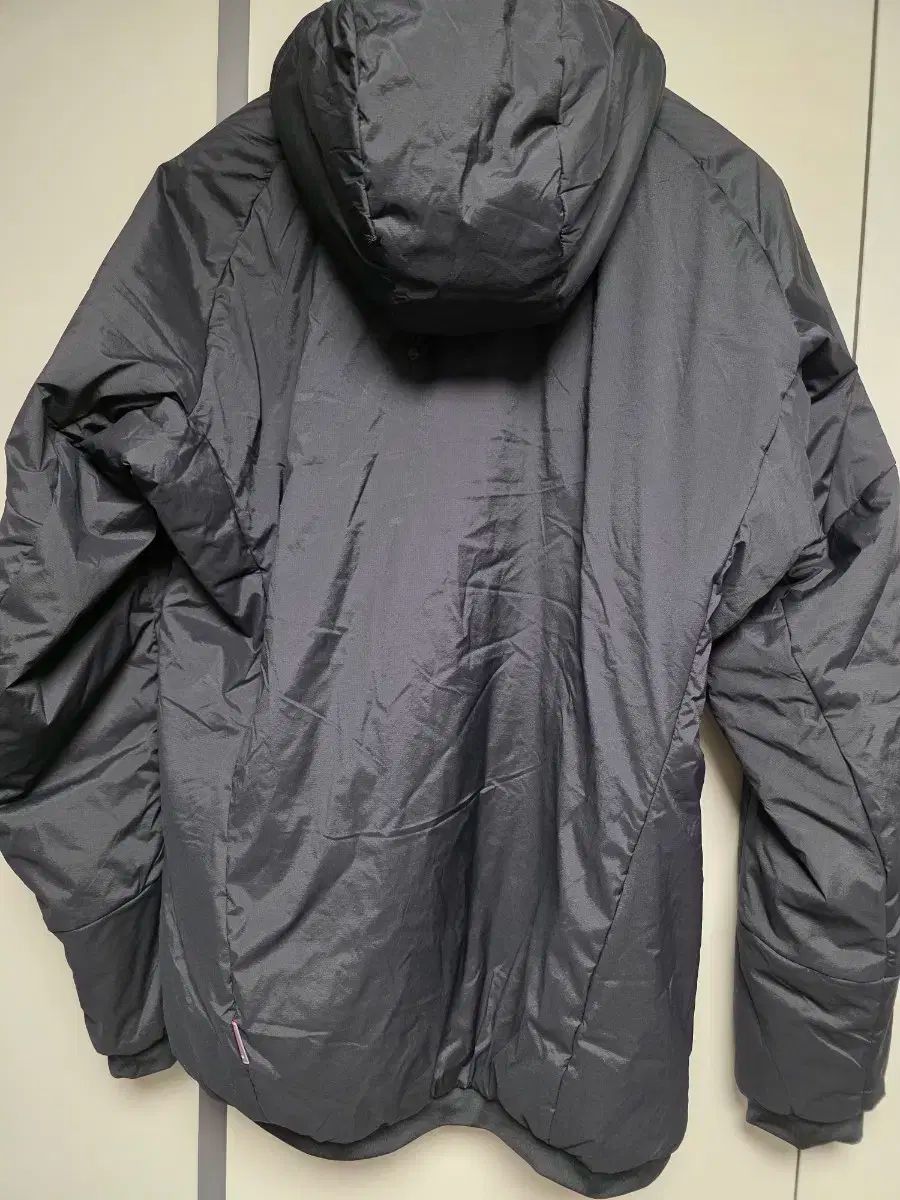 アディダス テレックス プリマロフト ジャケット