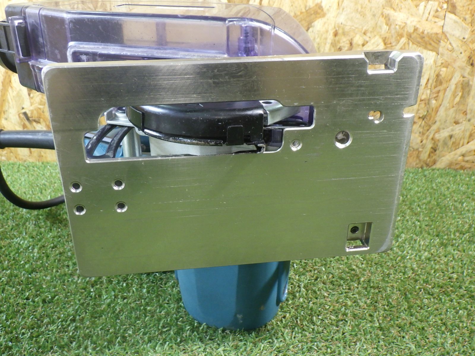  主に金属を切断するために マキタ 防じんマルノコ 100 mm チップソー付 5044 KB 品 マルノコ 切断工具 切断機