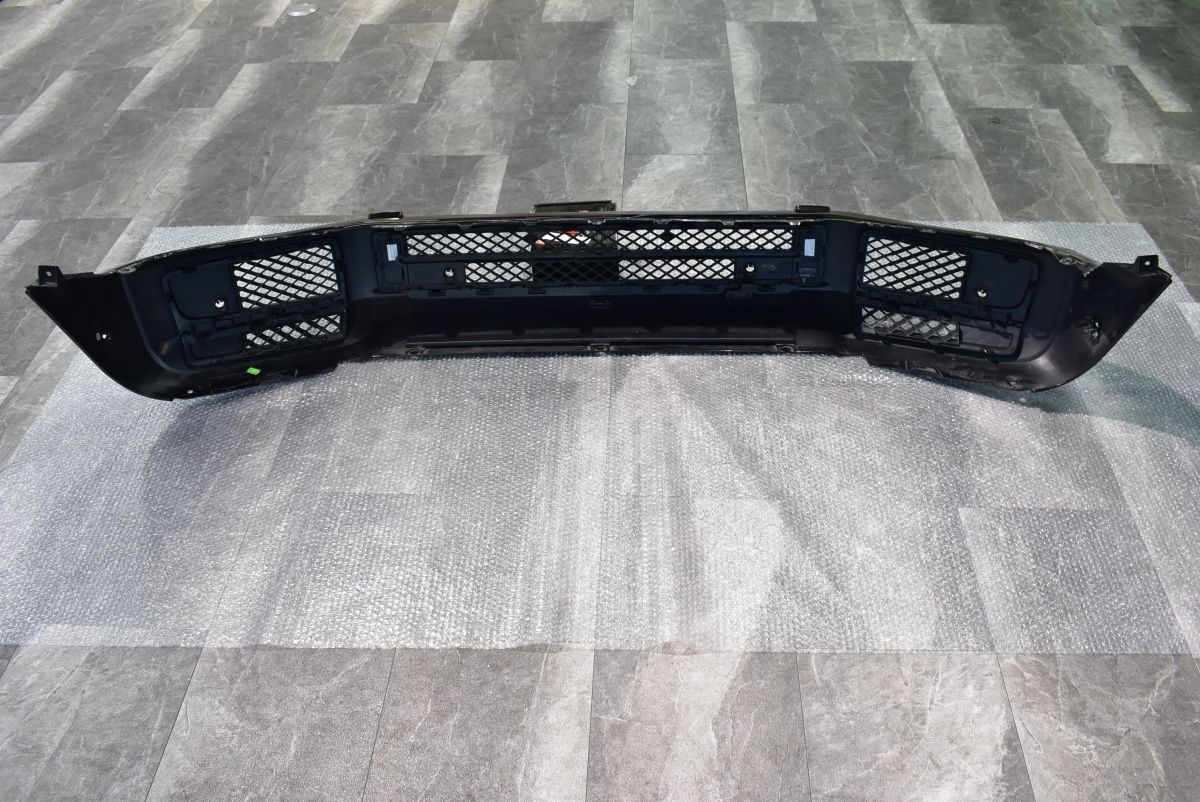 ベンツGクラス W463 2016年式フロントバンパー　オブシディアンブラック ベンツGクラス W463 2016年式フロントバンパー オブシディアンブラック
