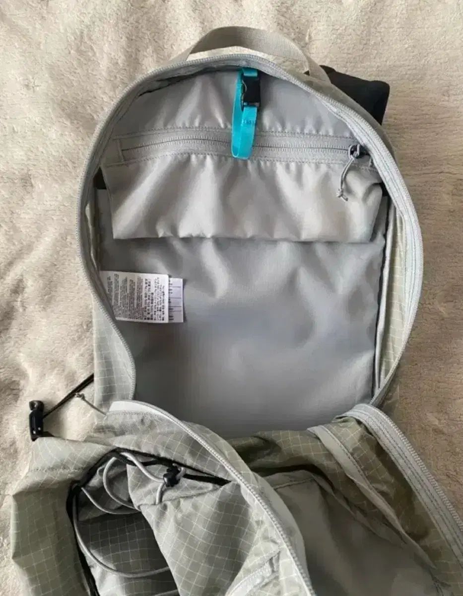 アークテリクス エアリアス 15 グレー