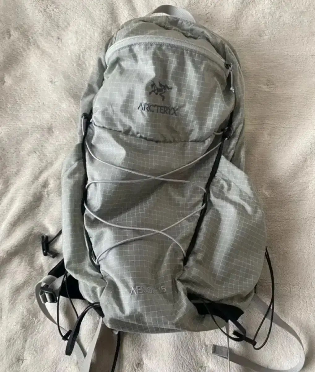 アークテリクス エアリアス 15 グレー