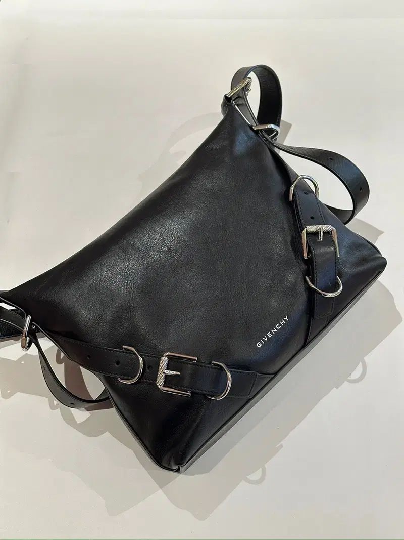  Givenchy ジバンシィ ロゴ バックル クロスバック BK 50 CW メッセンジャーバッグ ショルダーバッグ