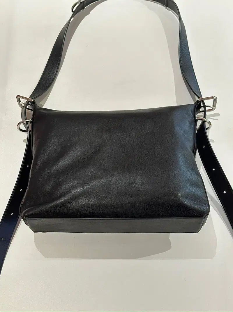 ジバンシィ ロゴ