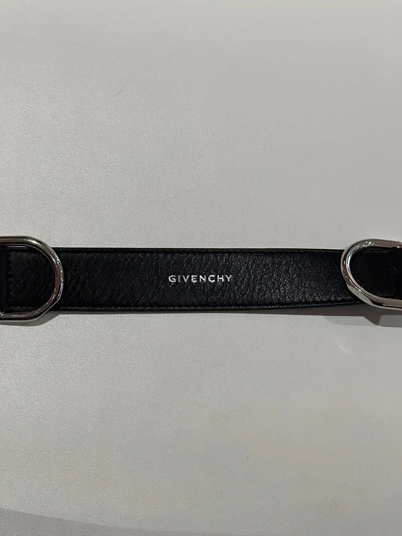 Givenchy ジバンシィ