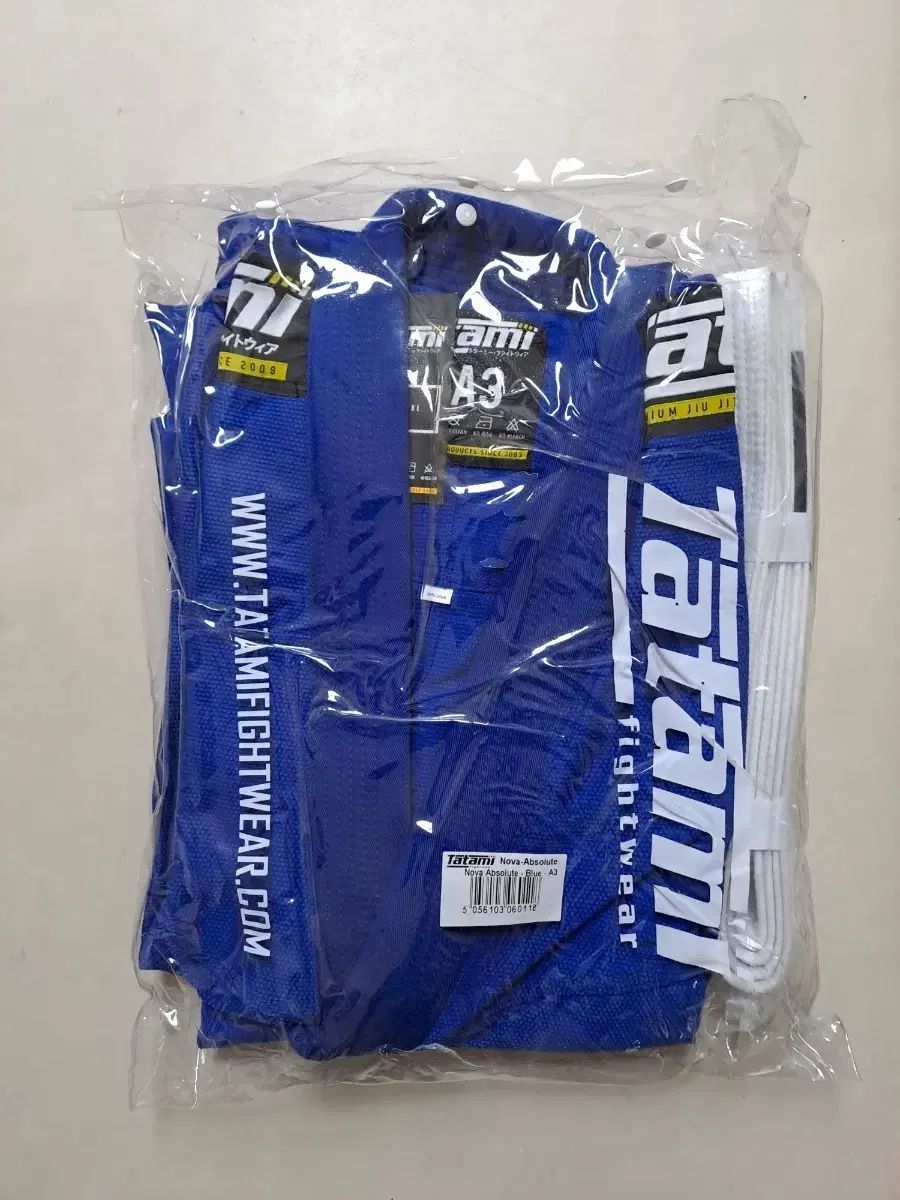 タタミ ノヴァ アブソリュート ブルー A 3
