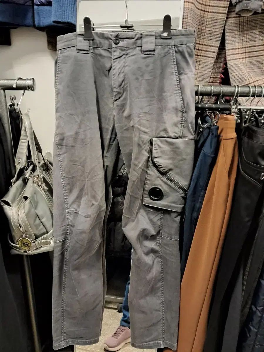 C P カンパニー カーゴ ズボン グレー