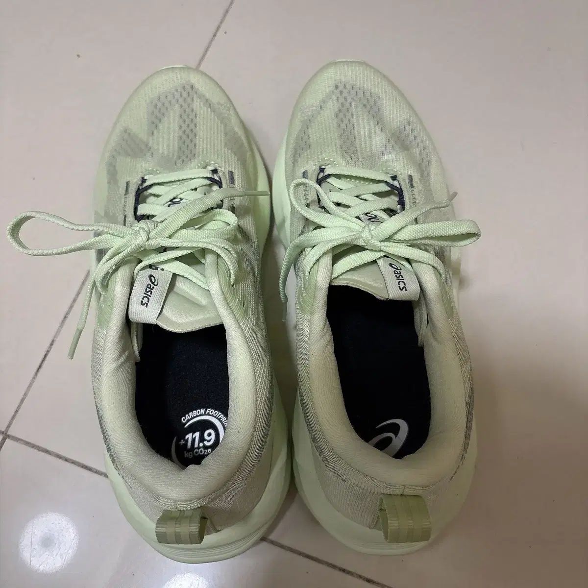 アシックス ノヴァブラスト ランニングシューズ