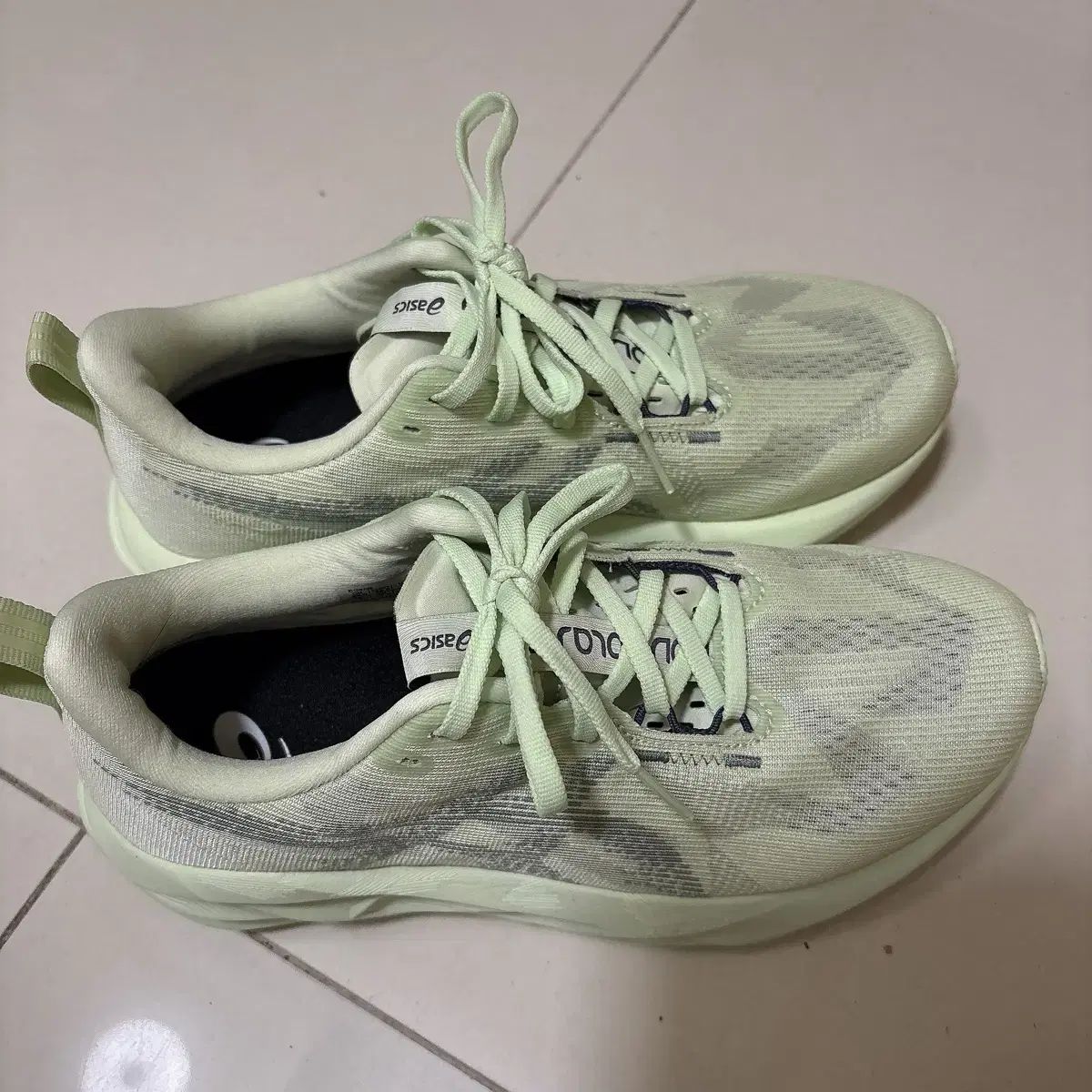  アシックス ノヴァブラスト ランニングシューズ その他 靴