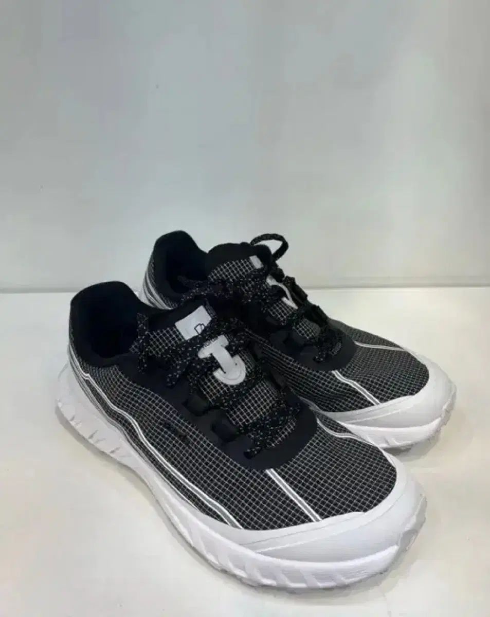 ノダ norda 002 ブラック 270