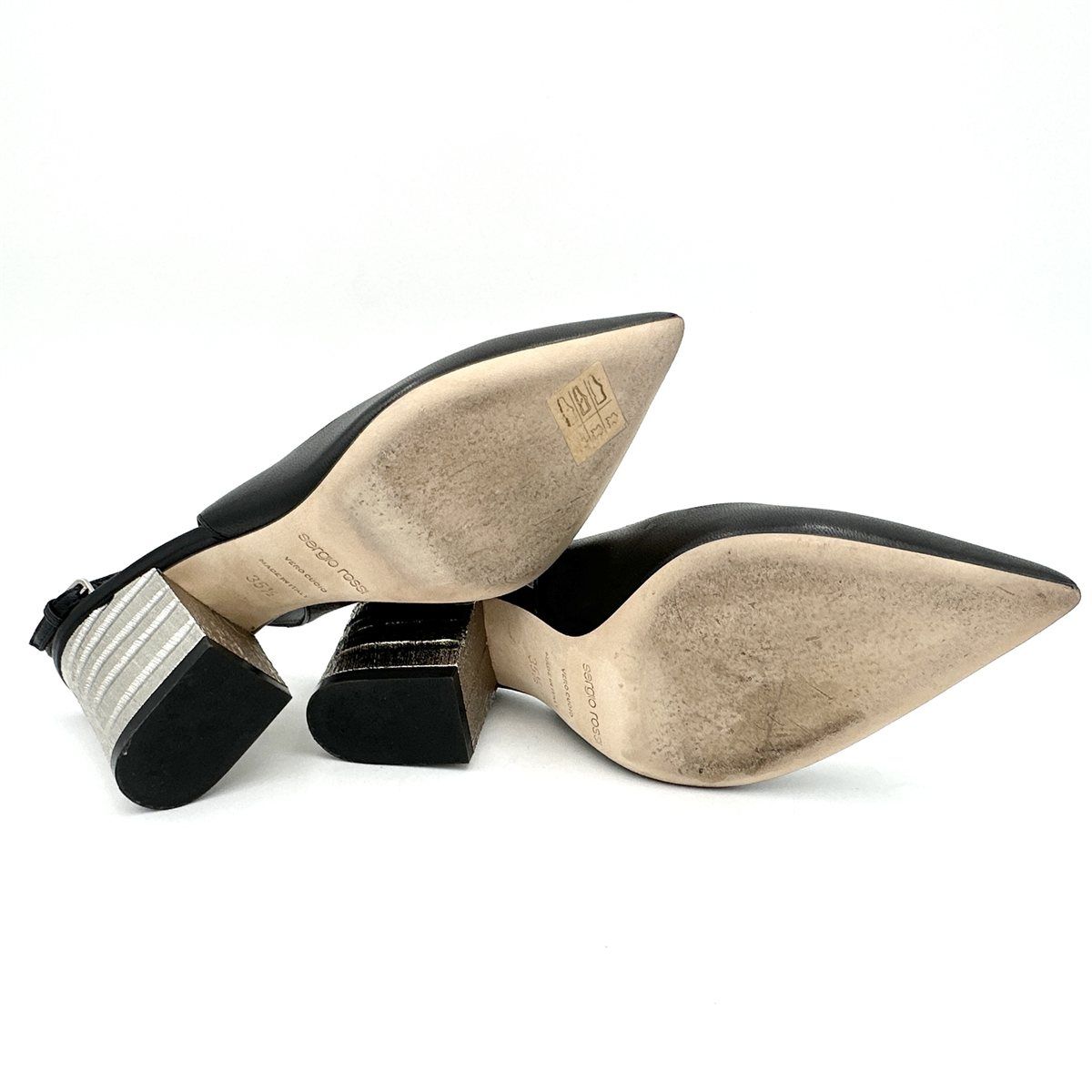 ポインテッドトゥ