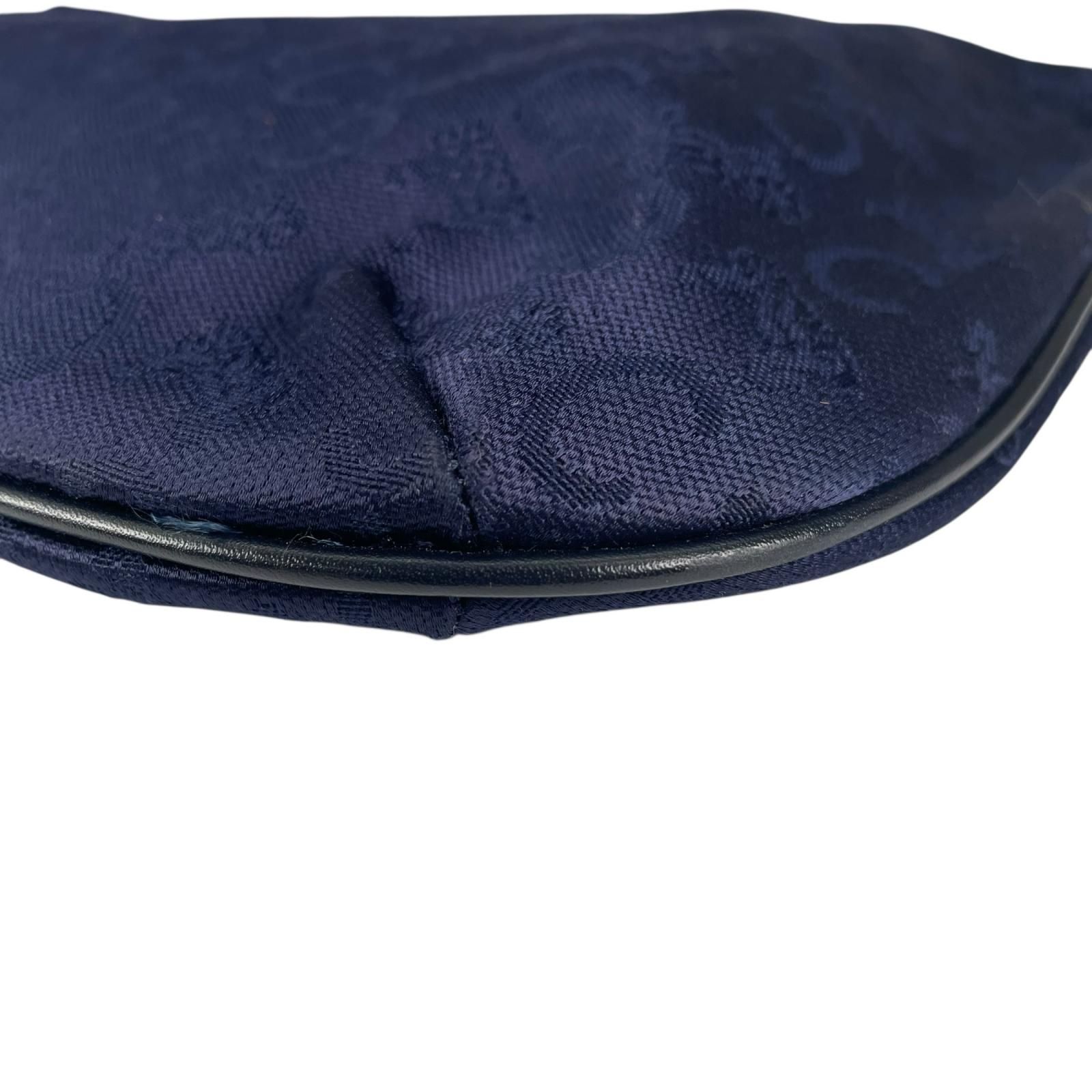 クラッチバッグ