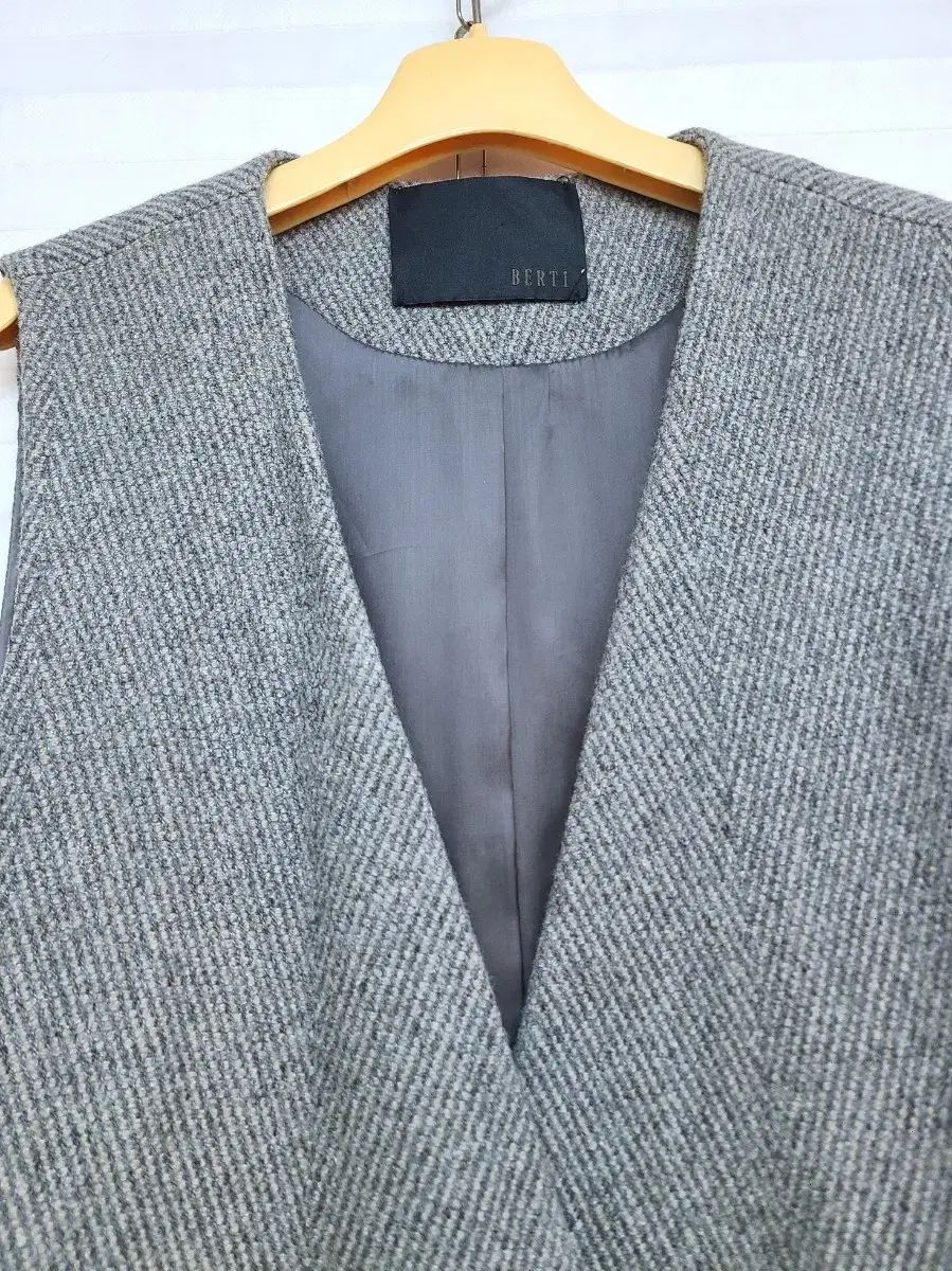 ベルティ ウールカシミア100 ベスト ロング丈