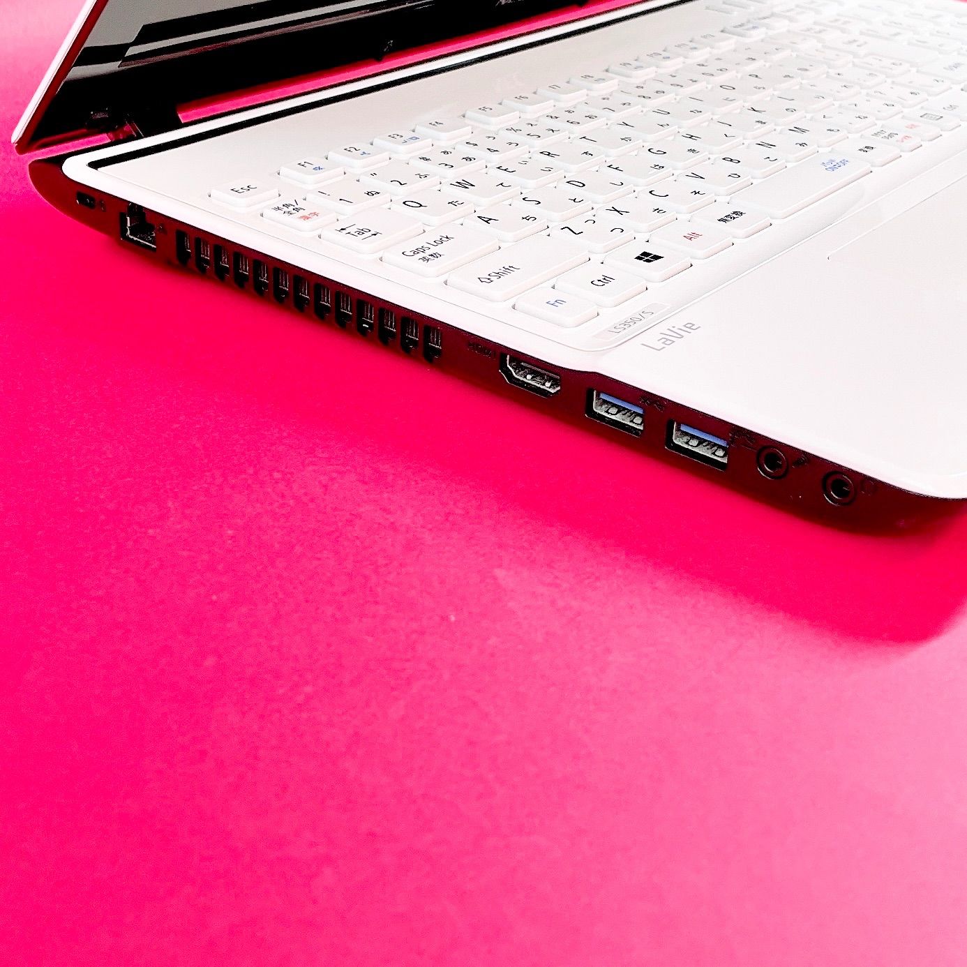 初心者おすすめ❣️初期設定済みですぐ使える可愛い白ノートパソコン