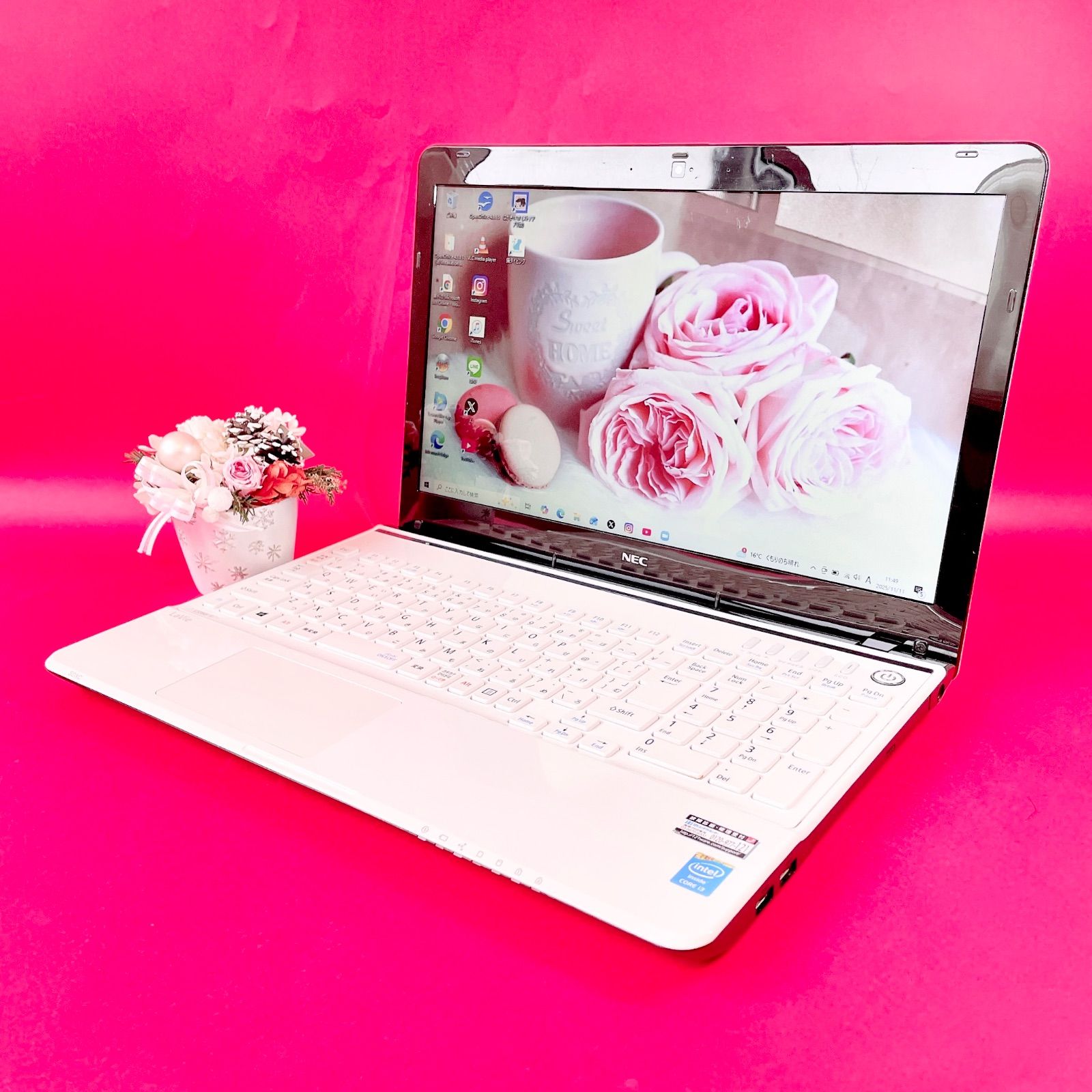 小型軽量❣️初心者おすすめ✨️初期設定済み薄型ノートパソコン白カメラ大容量500GB 初心者おすすめ❣️初期設定済みですぐ使える可愛い白ノートパソコン