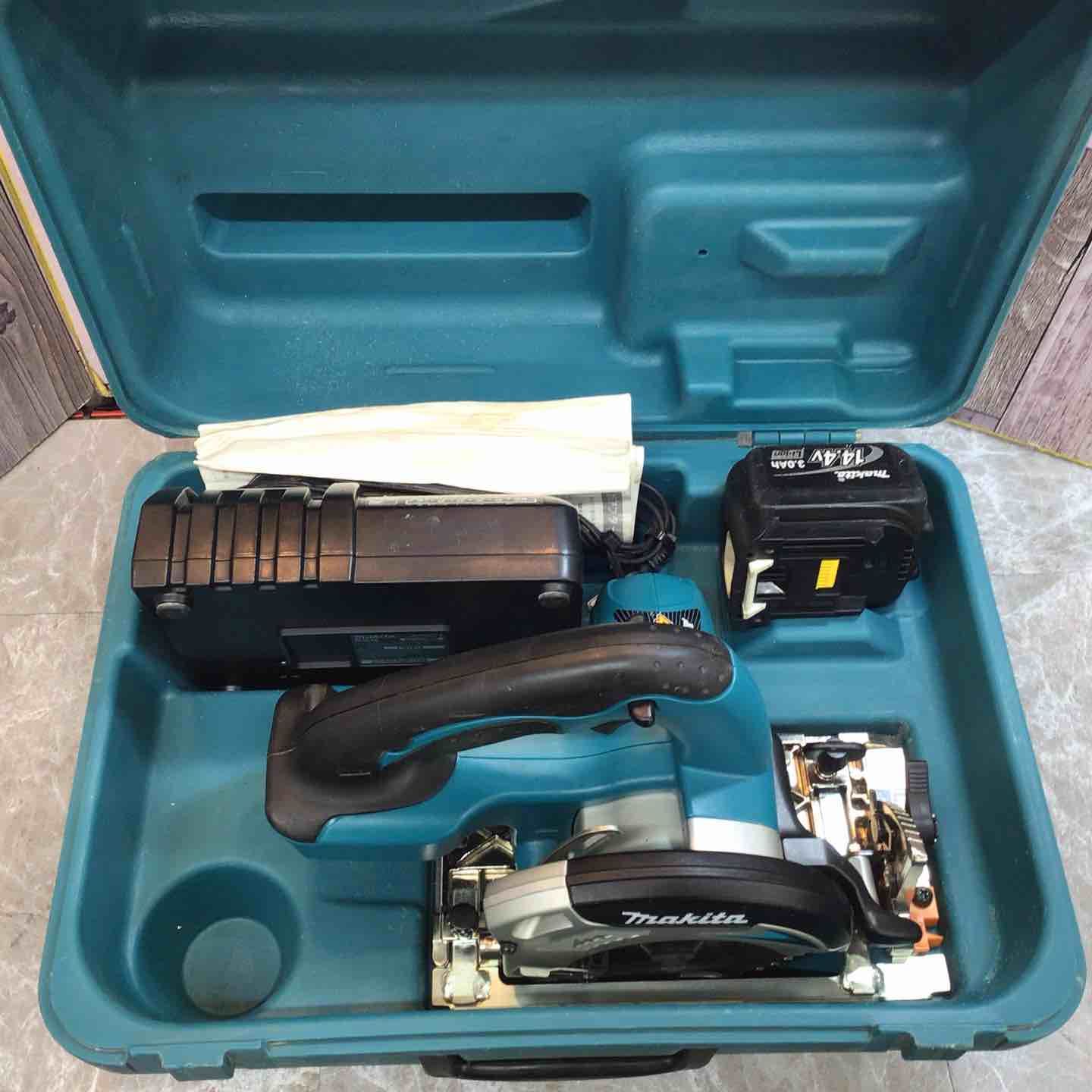 品 マキタ makita 14.4 V コードレス丸のこ