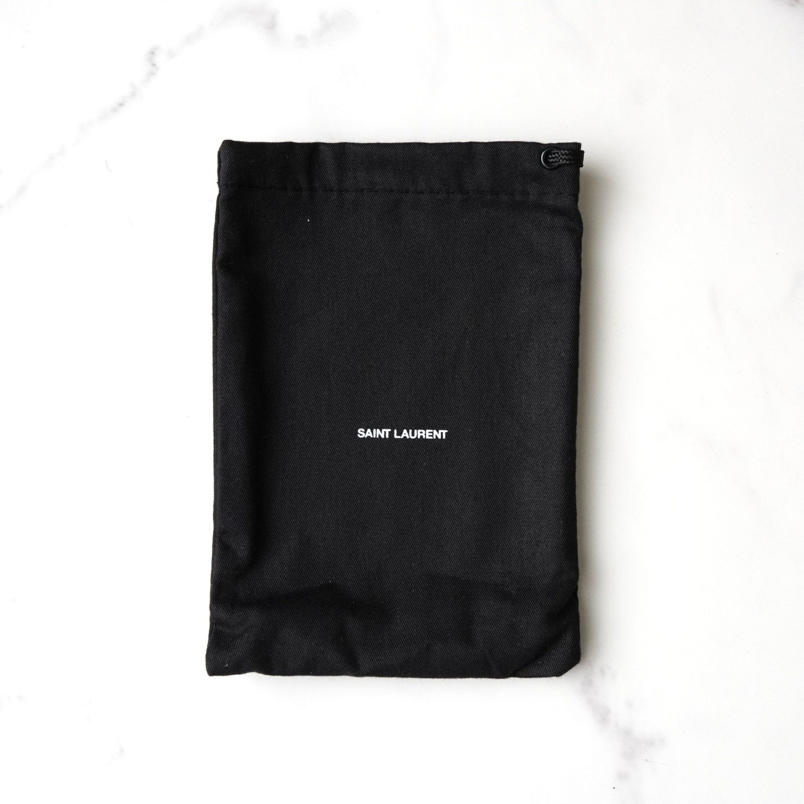 イヴサンローラン YSLロゴ レザー 二つ折り財布 ブラック 箱付き 