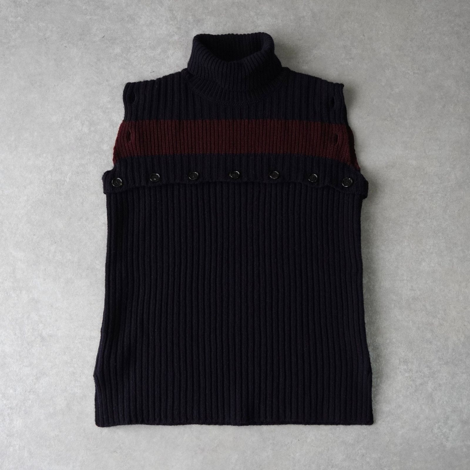 マルニ タートルネック ケーブル編み 切り替え ボタン ニット