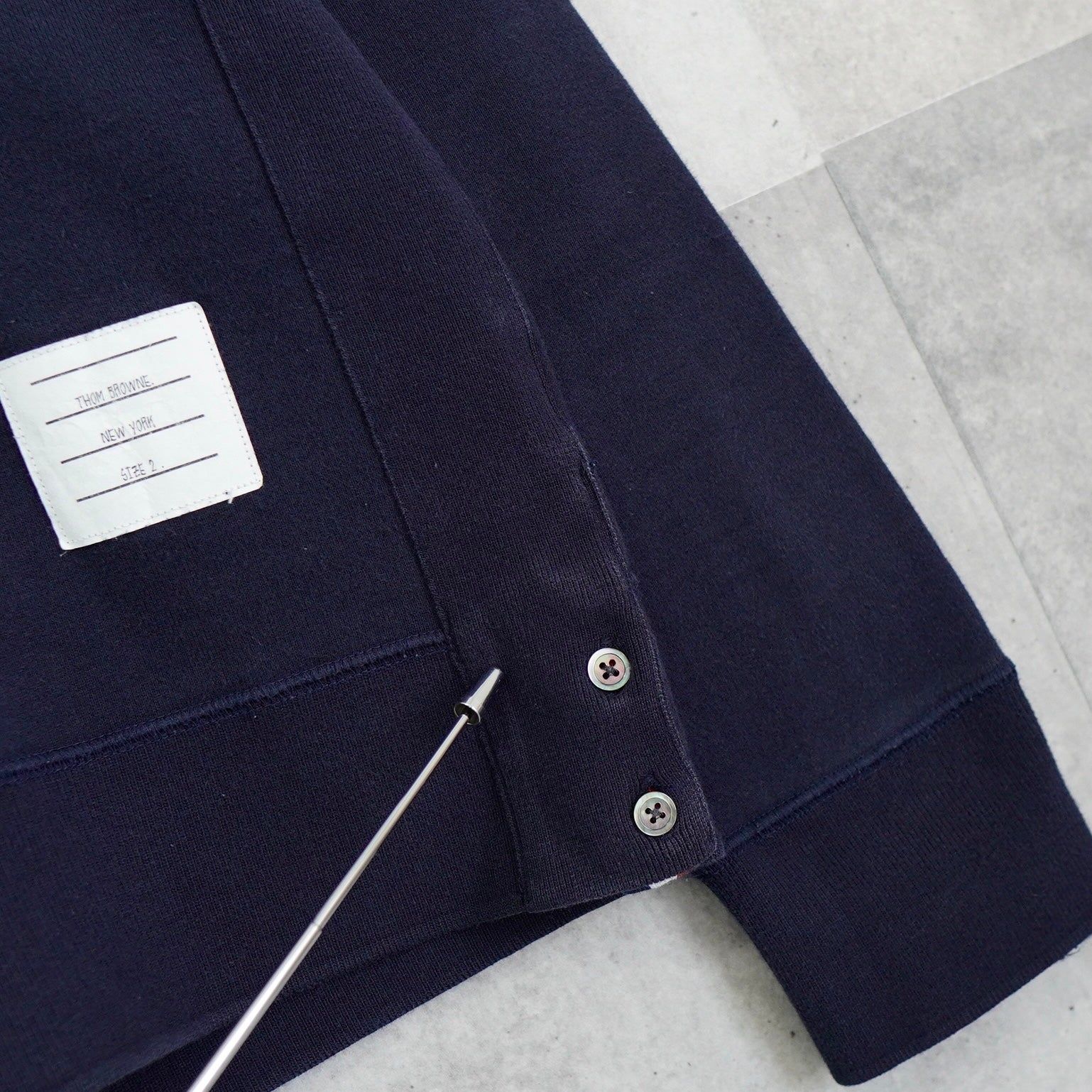 トムブラウン スウェット ネイビー - メルカリ