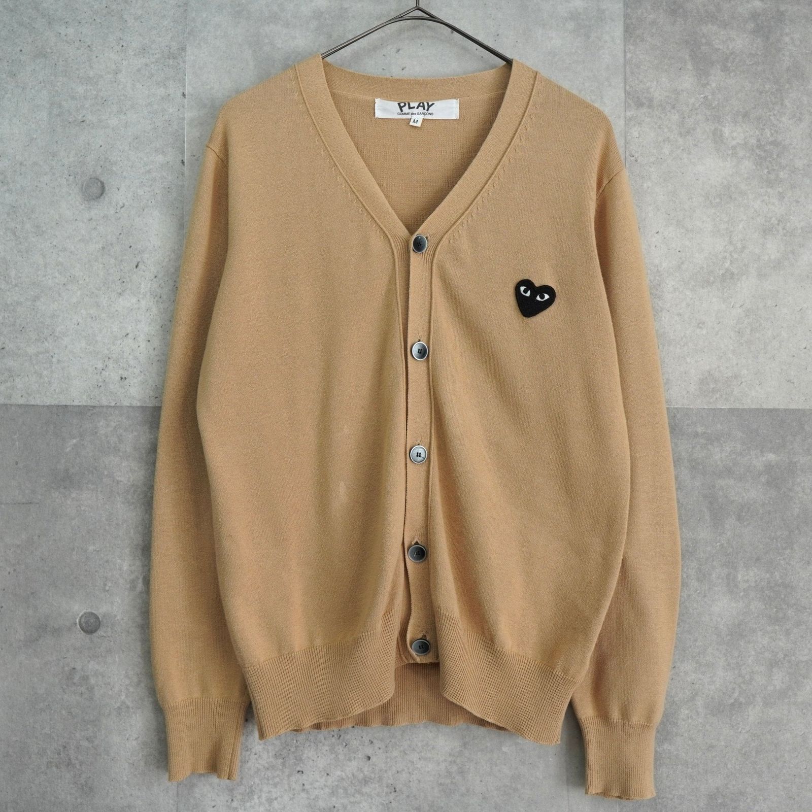 コムデギャルソン PLAY ベージュ カーディガン ハートロゴ Lサイズ 楽天市場】【COMME des GARCONS】コムデギャルソン PLAY ハートロゴ