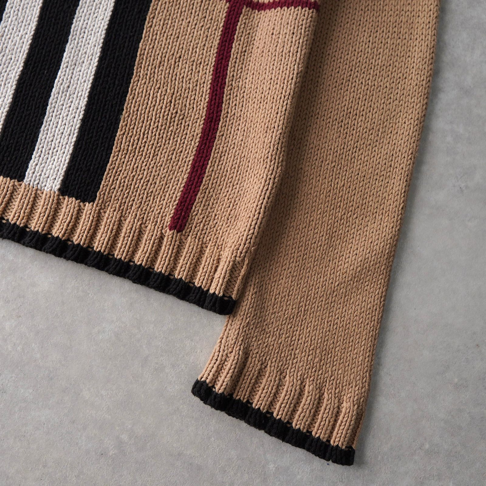 バーバリー ブラックレーベル ノバチェック柄 リブ タートルネック