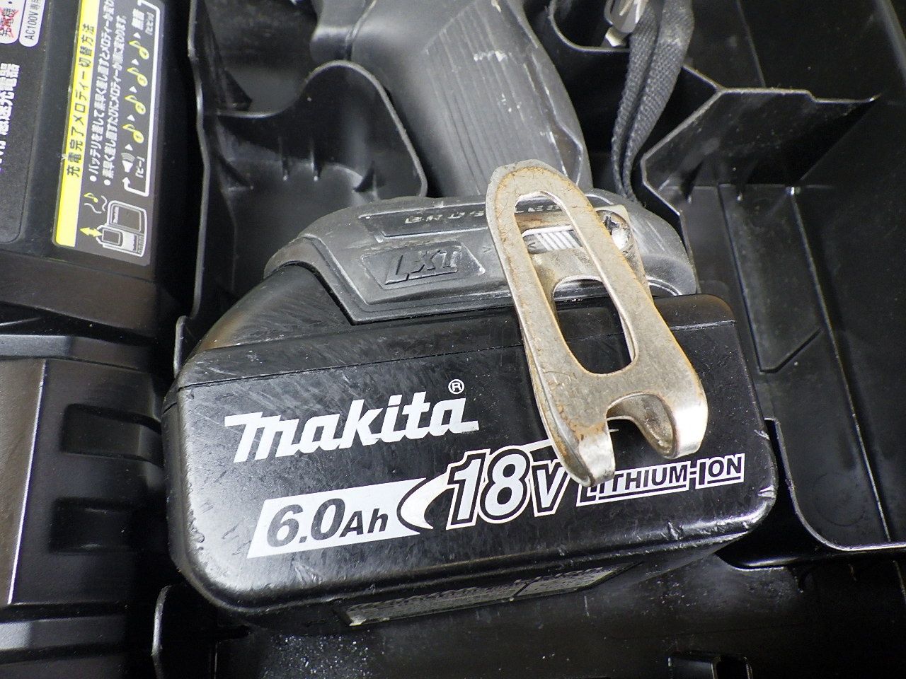 バッテリー 充電器