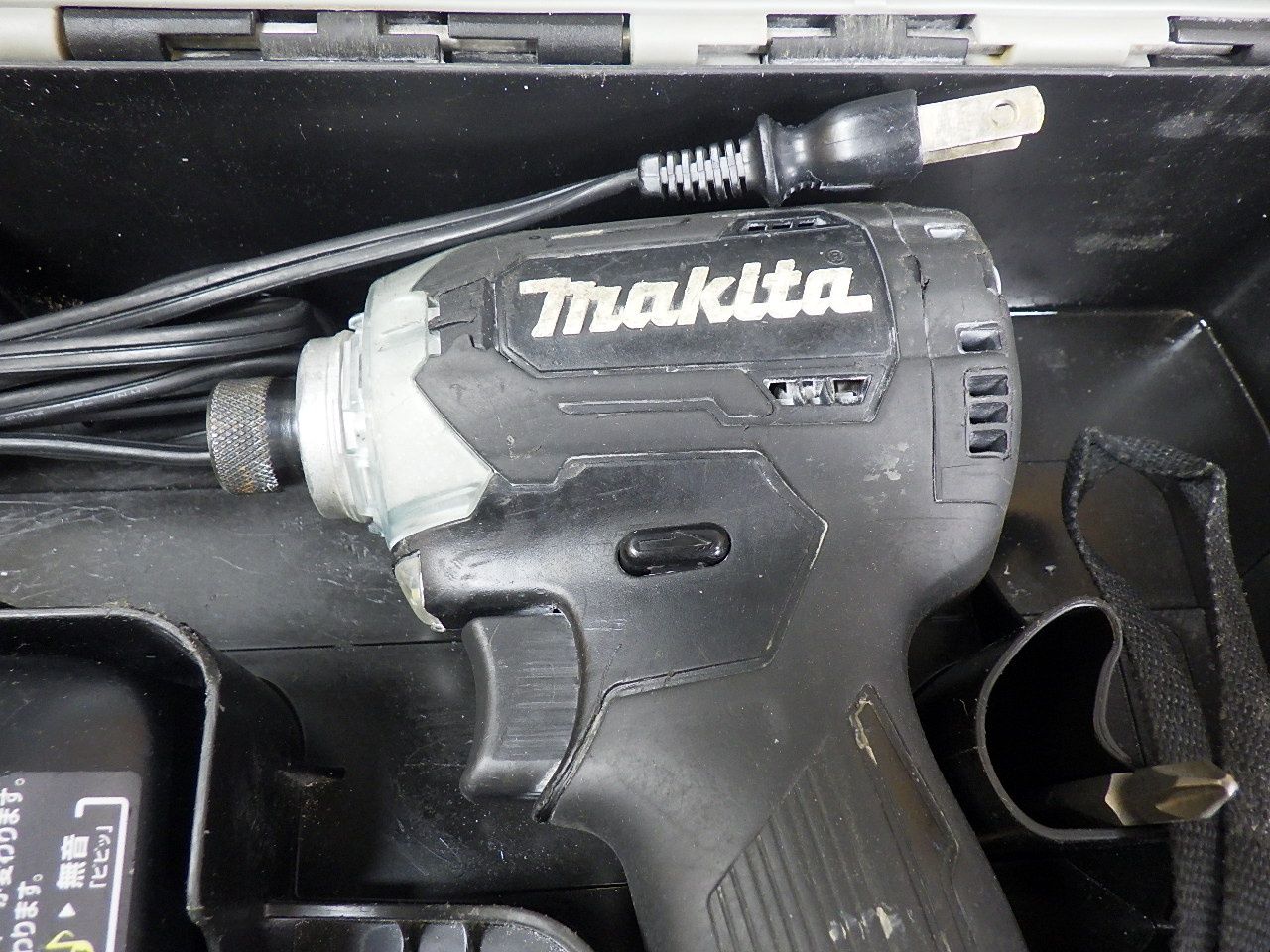 バッテリー1個 マキタ 18V 充電式インパクトドライバ TD170D バッテリー 充電器 セット 品