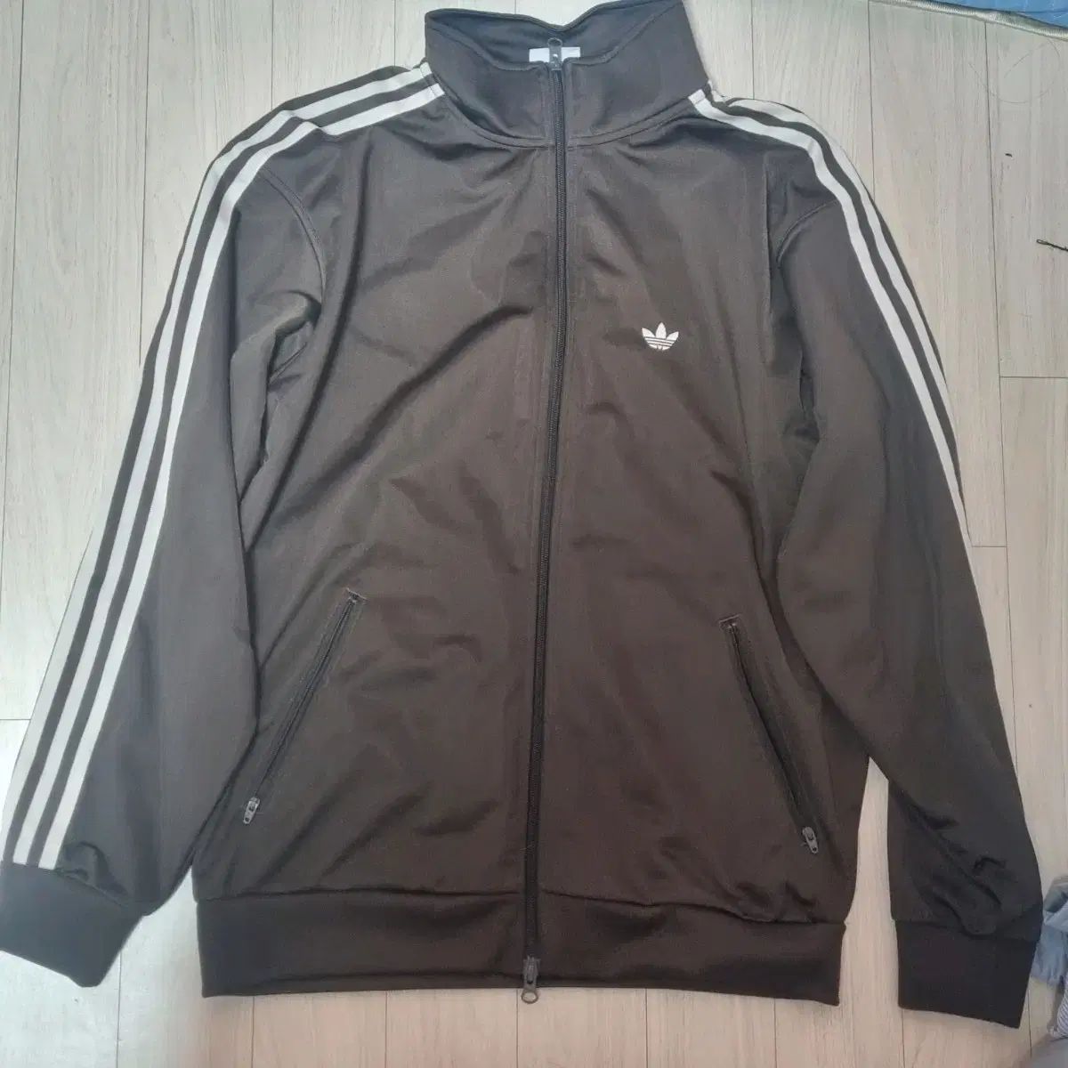アディダス BB ブラウン ジャージ