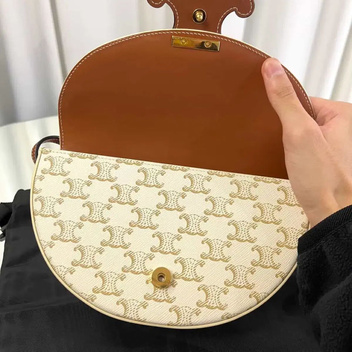  セリーヌ トリ オール フ 퀴르 ベサチェ メッセンジャーバッグ ショルダーバッグ