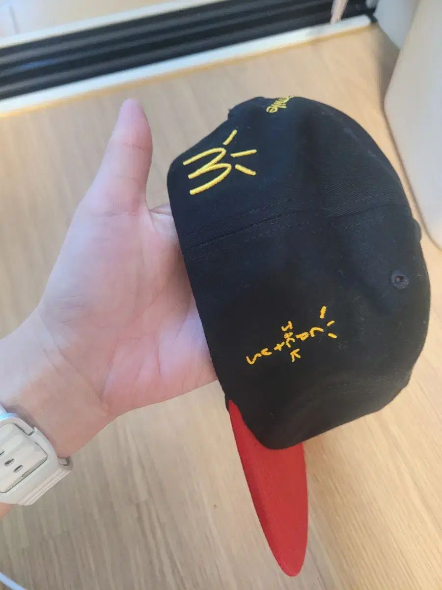 トラヴィススコット コラボ