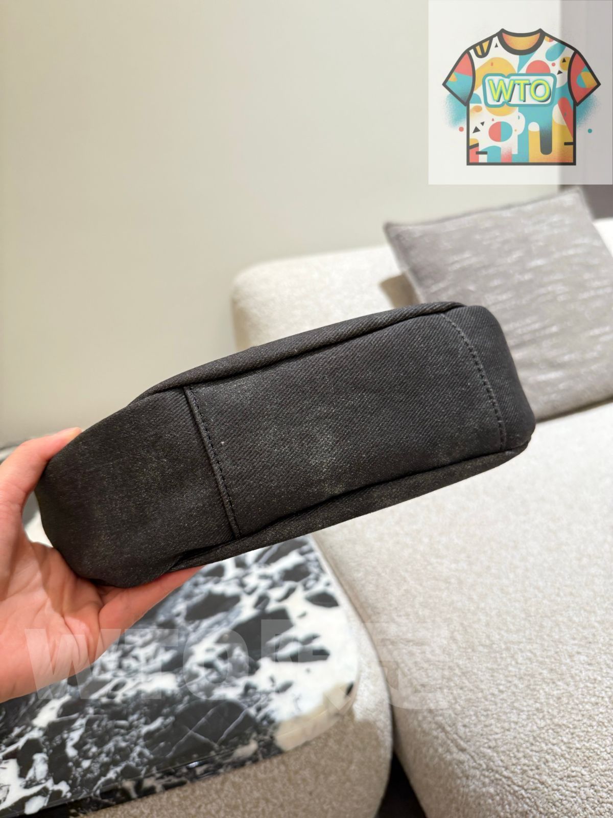 【セール】 今日 MLB Canvas Pea - Shaped Crescent Bag 26cm - MLB キャンバス エンドウ豆型クレセントバッグ 26cm 飛行機箱型パッケージ付き 最終値下げ！