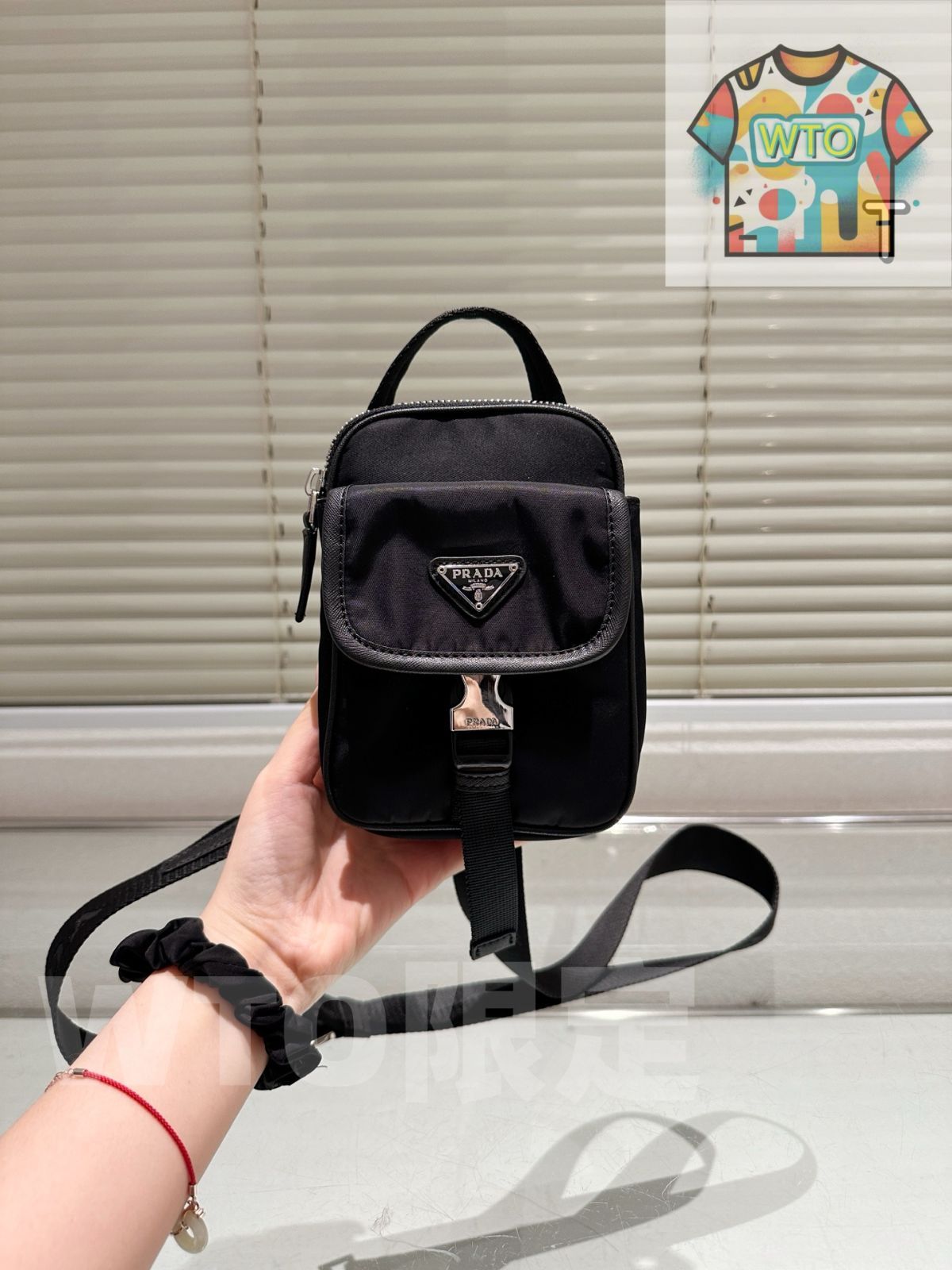 今日 Prada パラシュートバッグ 12×17cm 手 げ 斜め掛け両用