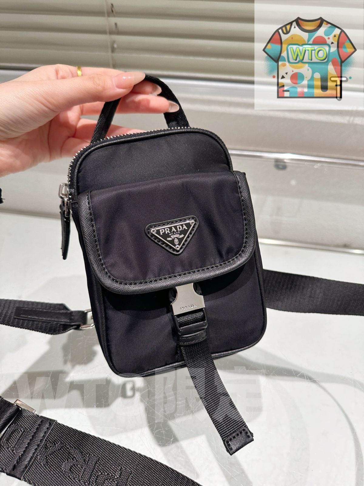 今日 Prada パラシュートバッグ 12×17cm 手 げ 斜め掛け両用