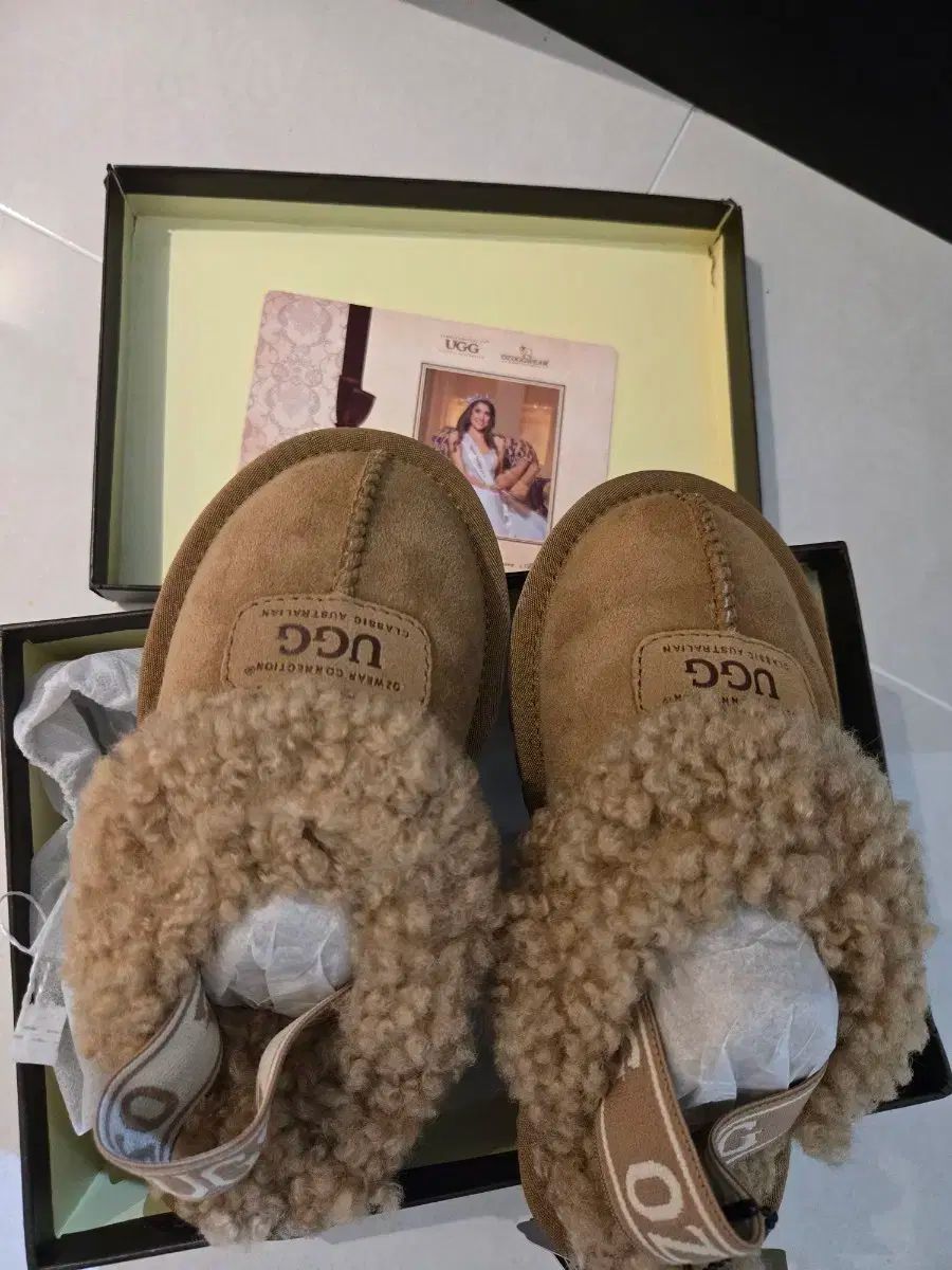 オッズウェア ユア アグ スリッパ 190