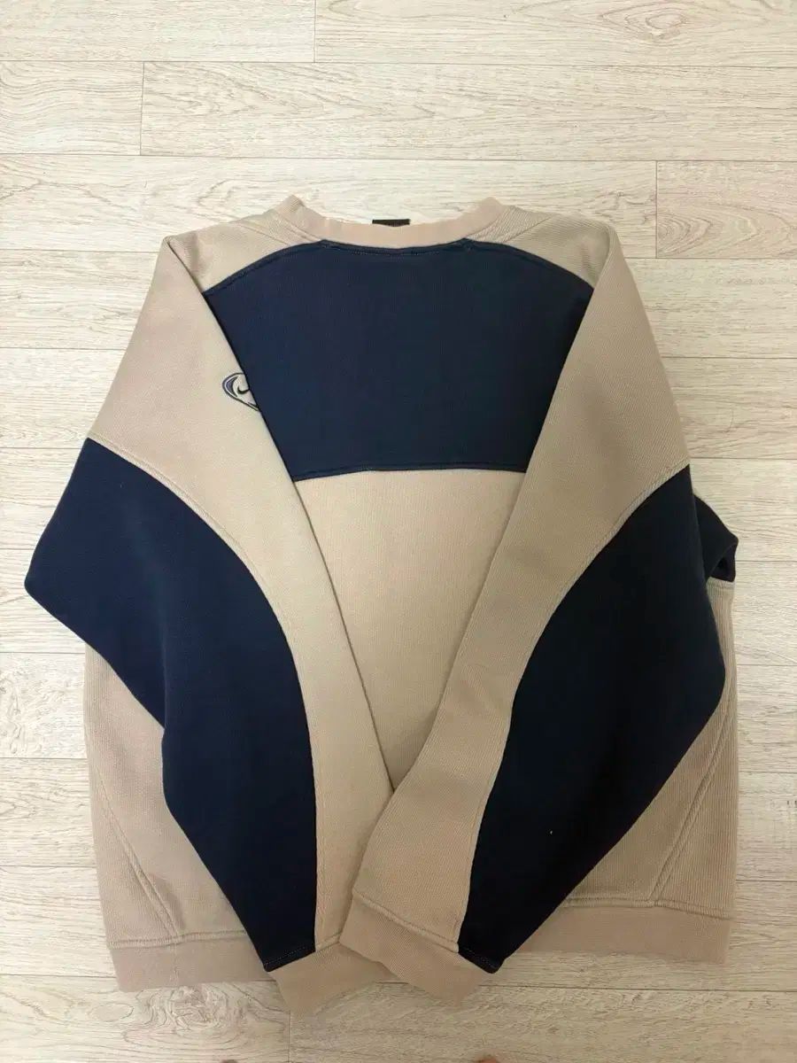 00 s ナイキ バルセロナ ヴィンテージ スウェット