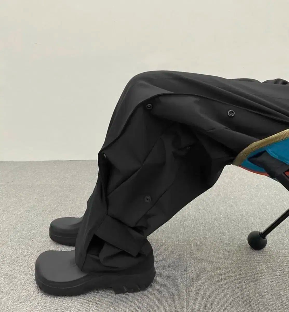 ノンノッド フレキシブル パンツ ブラック