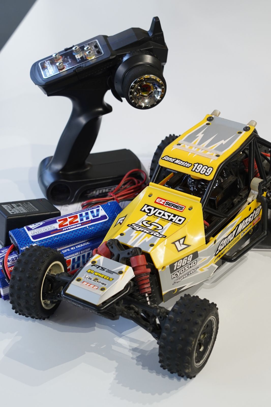KYOSHO 京商 サンドマスター Readyset No.30831 RCバギーカーセット Syncro KT-200送信機 SPEED HOUSE 7.2 V 22 HVバッテリー付属