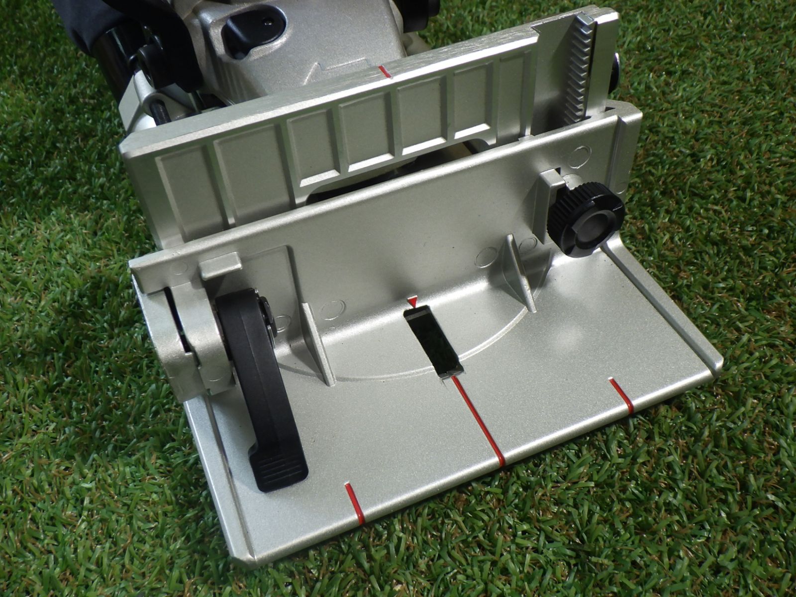 強力に接合 makita マキタ PJ140D 充電式ジョイントカッタ 品