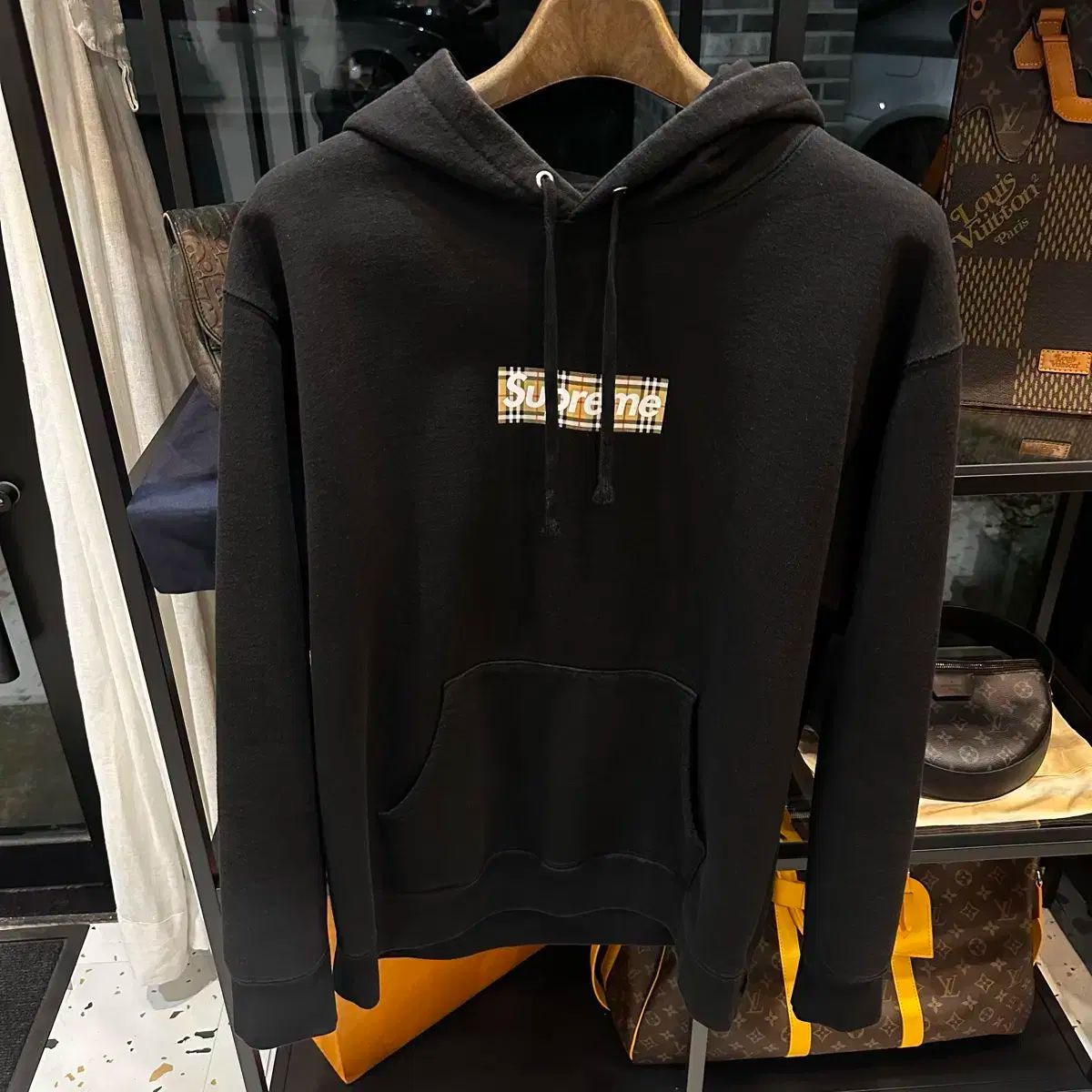 バーバリー シュプリーム ボックスロゴ フーディー