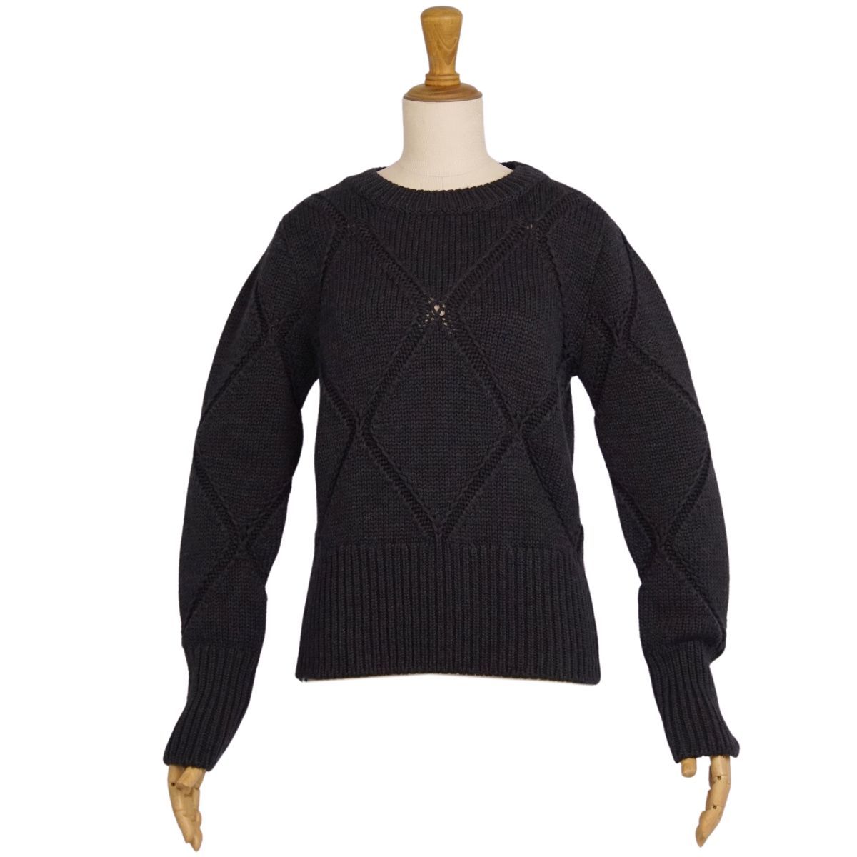 ファビアナフィリピのニットです。 美品 ファビアナフィリッピ FABIANA FILIPPI ニット セーター ロ