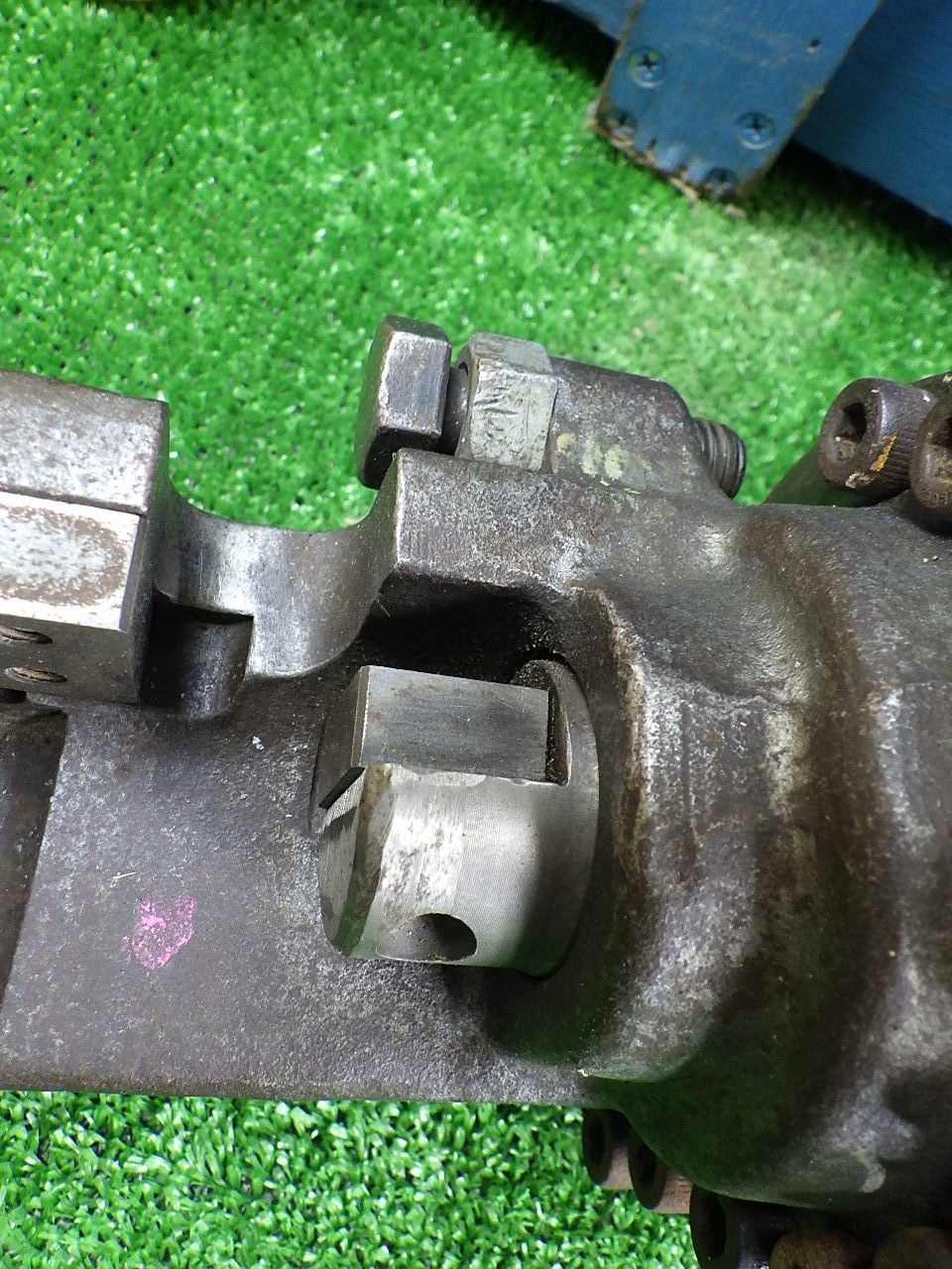 電動油圧式鉄筋カッター