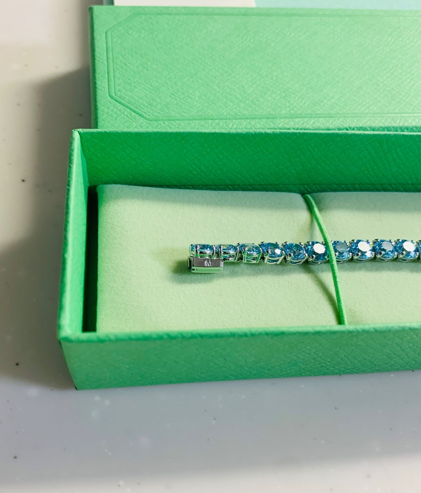 ほぼ新品 スワロフスキー Swarovski Matrix Tennis ブレスレット M 
