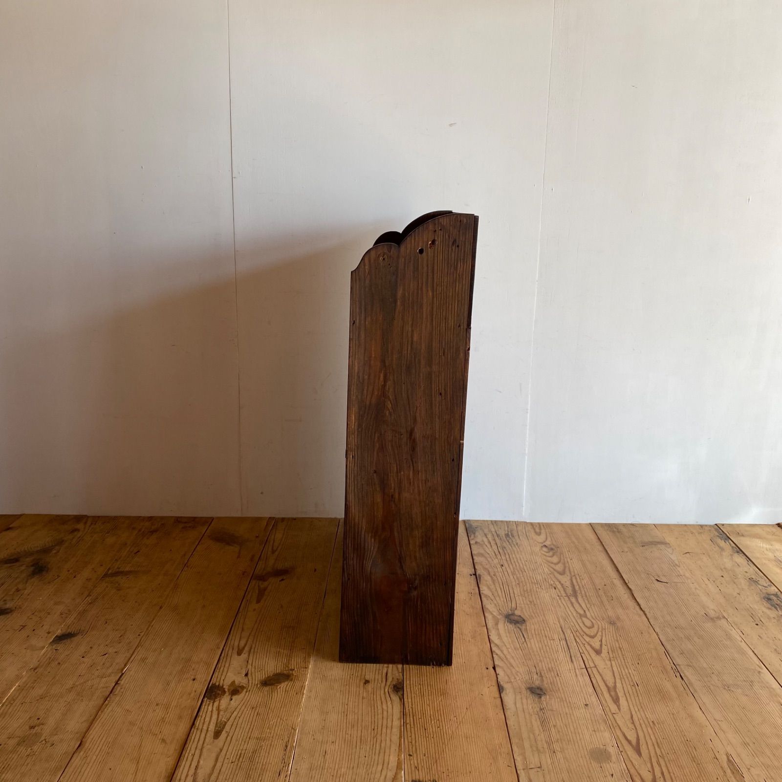 古家具 木製飾り棚 本棚 引き出し付き 無垢材 収納棚 古道具 レトロ