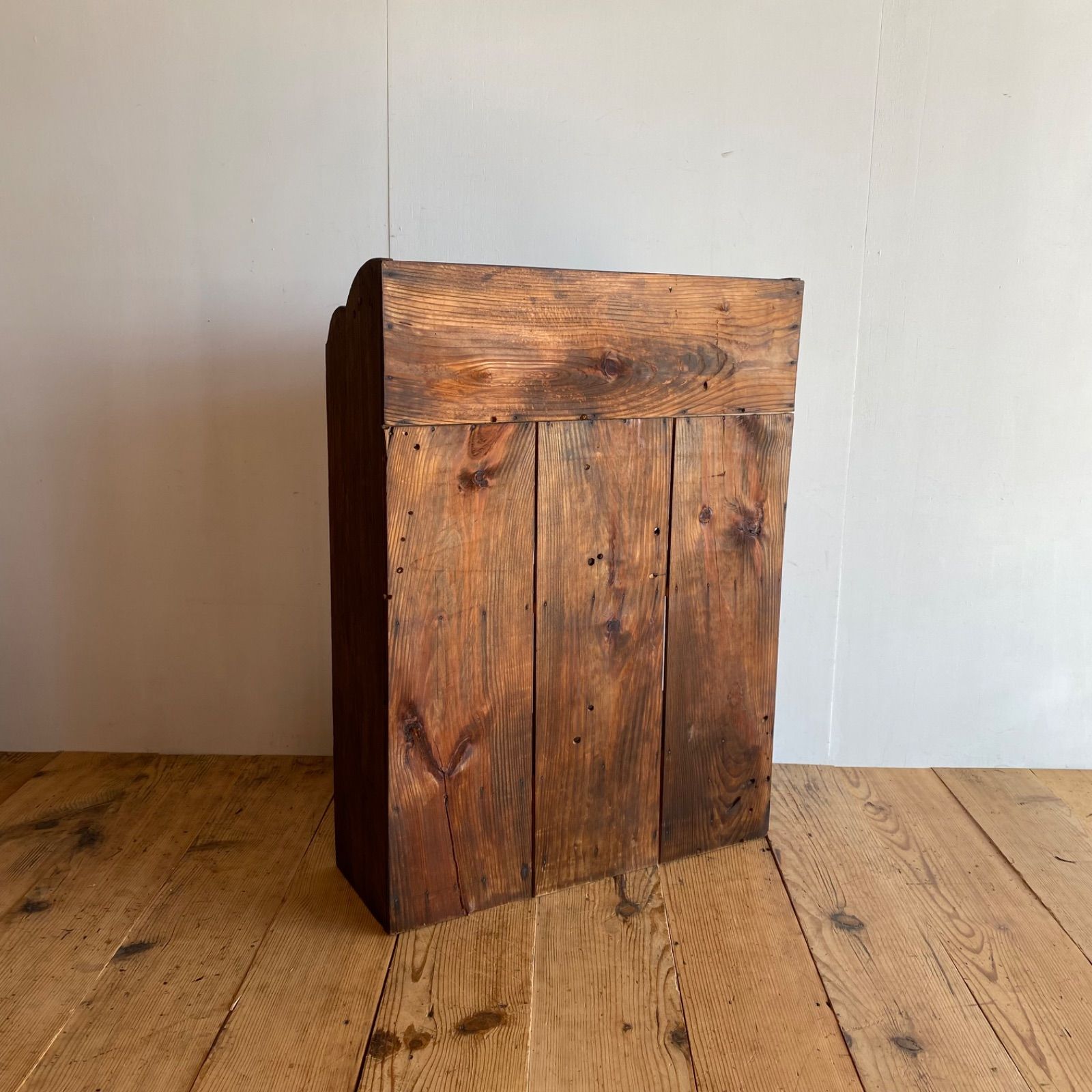 古家具 木製飾り棚 本棚 引き出し付き 無垢材 収納棚 古道具 レトロ