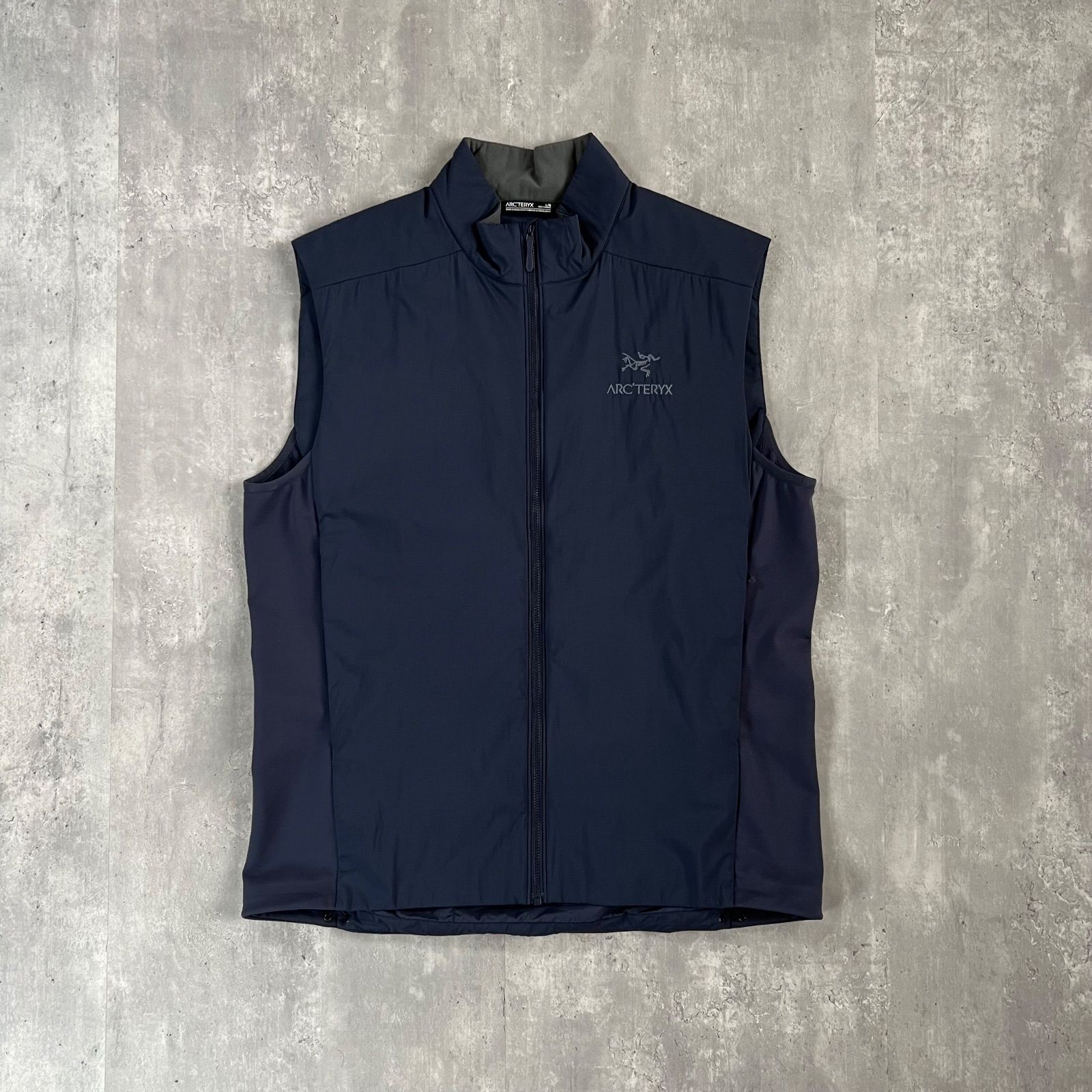 ARC TERYX アークテリクス Atom Vest アトムベスト FW24 ネイビー Lサイズ
