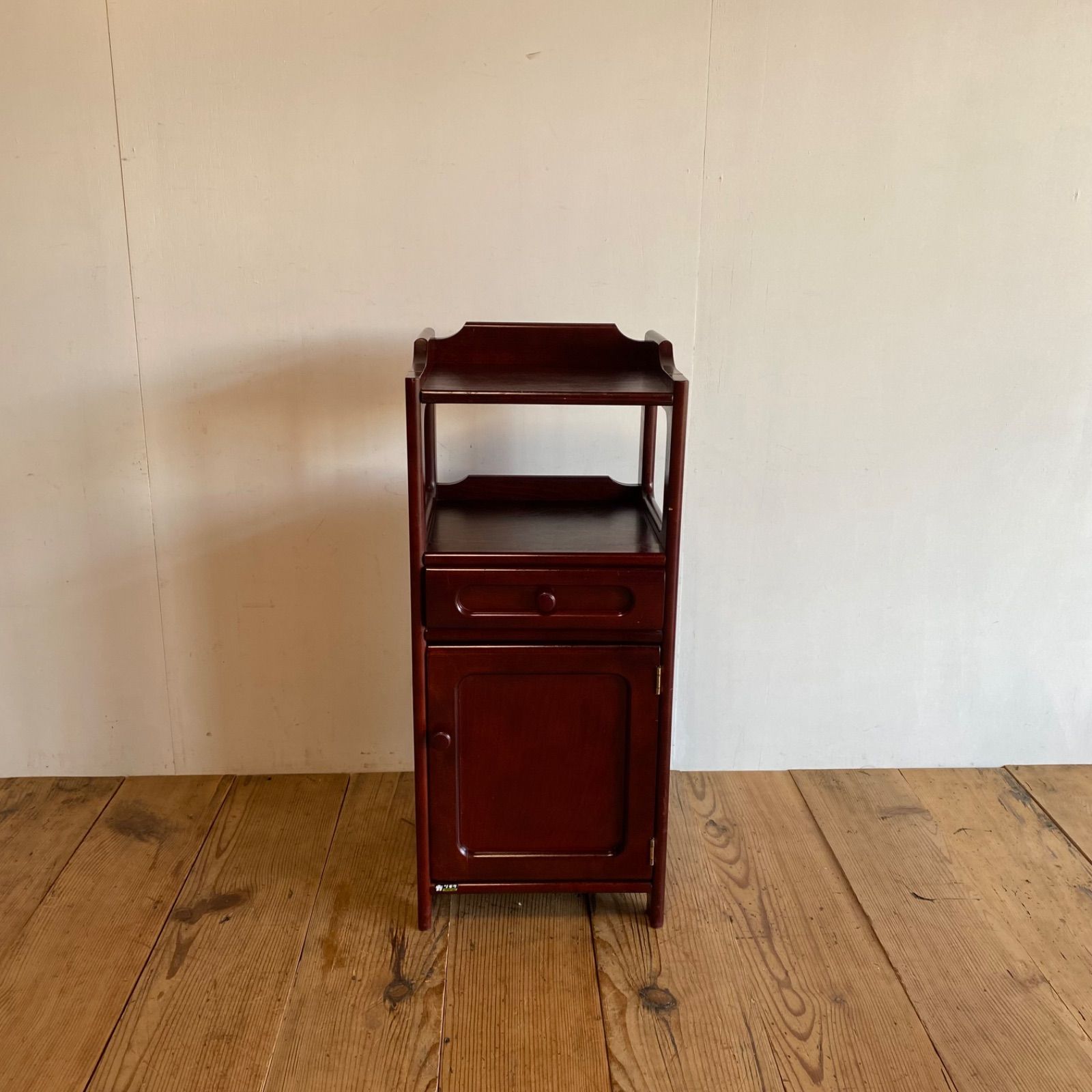 Karimoku カリモク ナイトテーブル サイドキャビネット 電話台