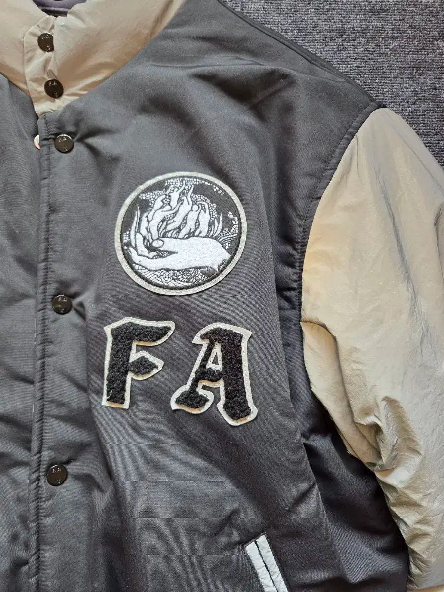 ファーキングアサム リバーシブル ジャケット