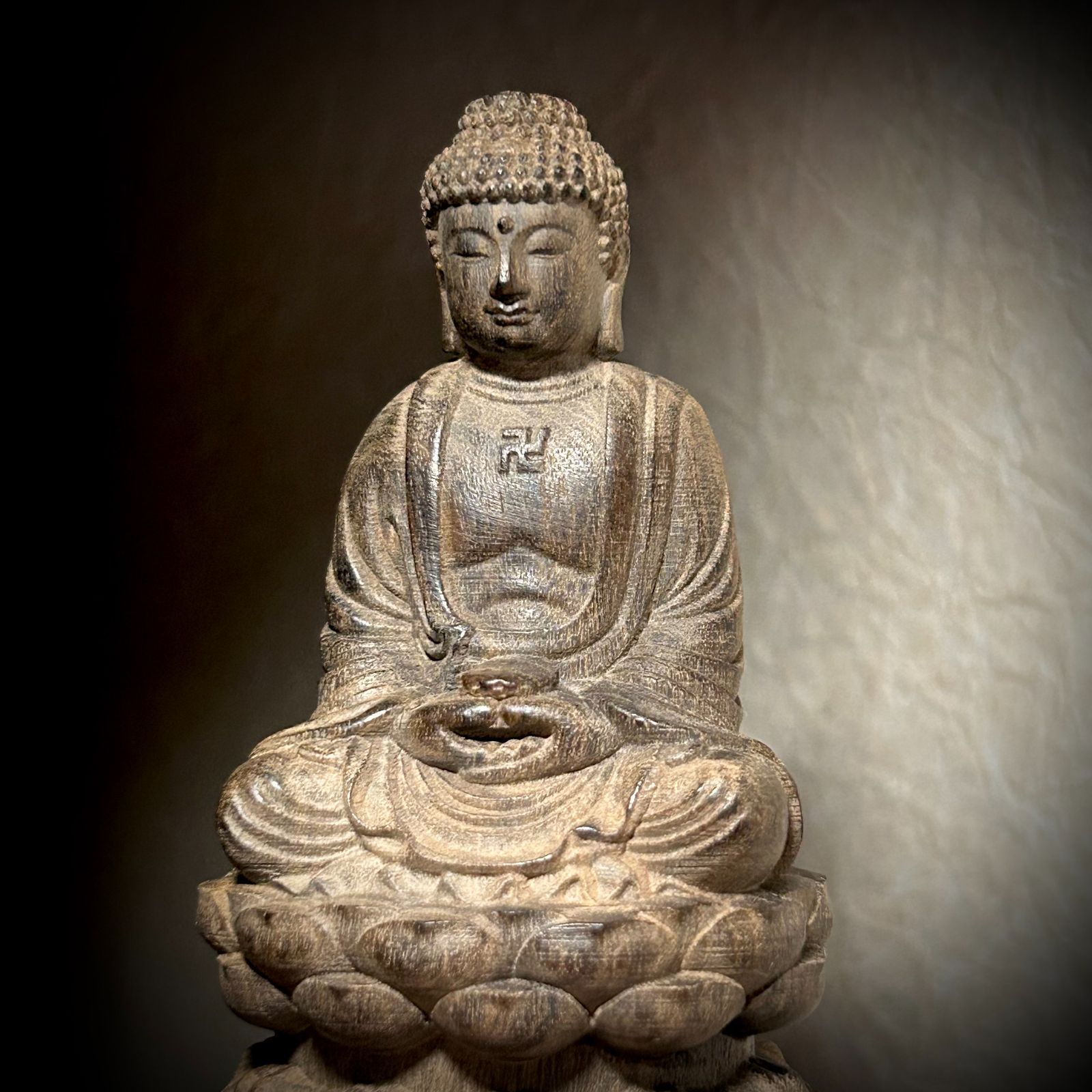 特級開運呪物 本当の運命 を呼び覚ます釈迦如来像 開運 運気アップ 自己啓発 運命好転 波動修正 木彫り仏像