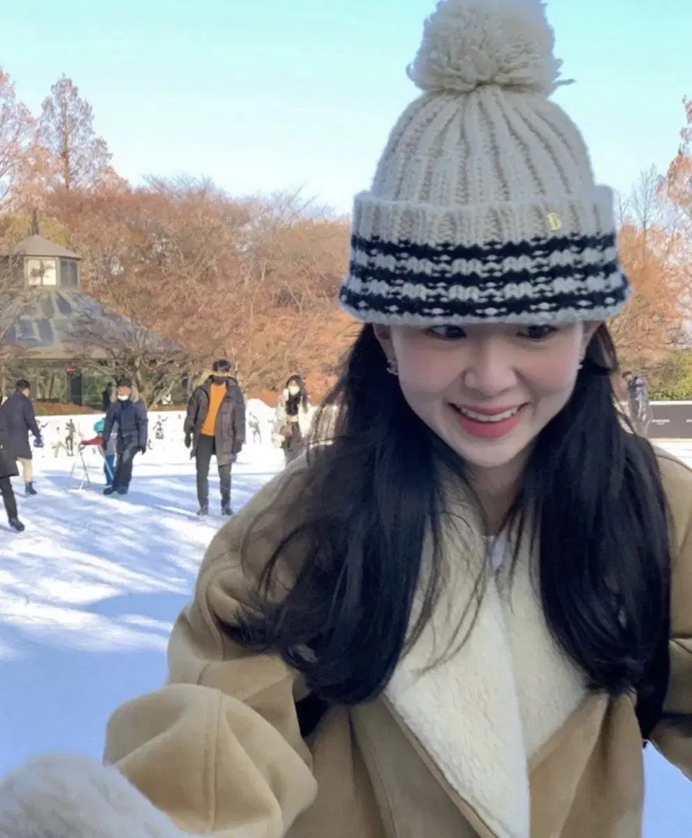 ザ バーネット ポンポン ニットビーニー