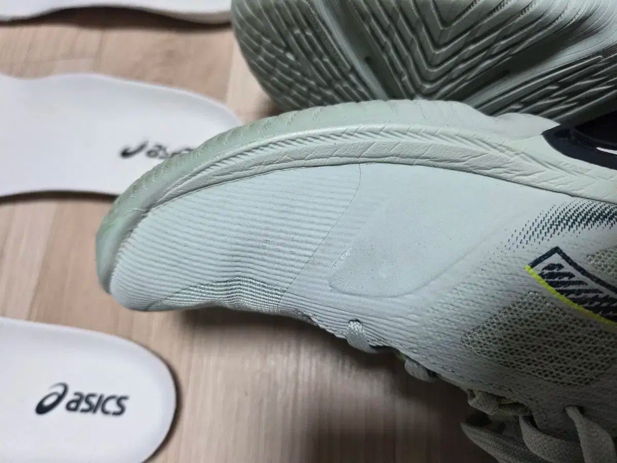 アシックスネットバーナーバリスティックff 4