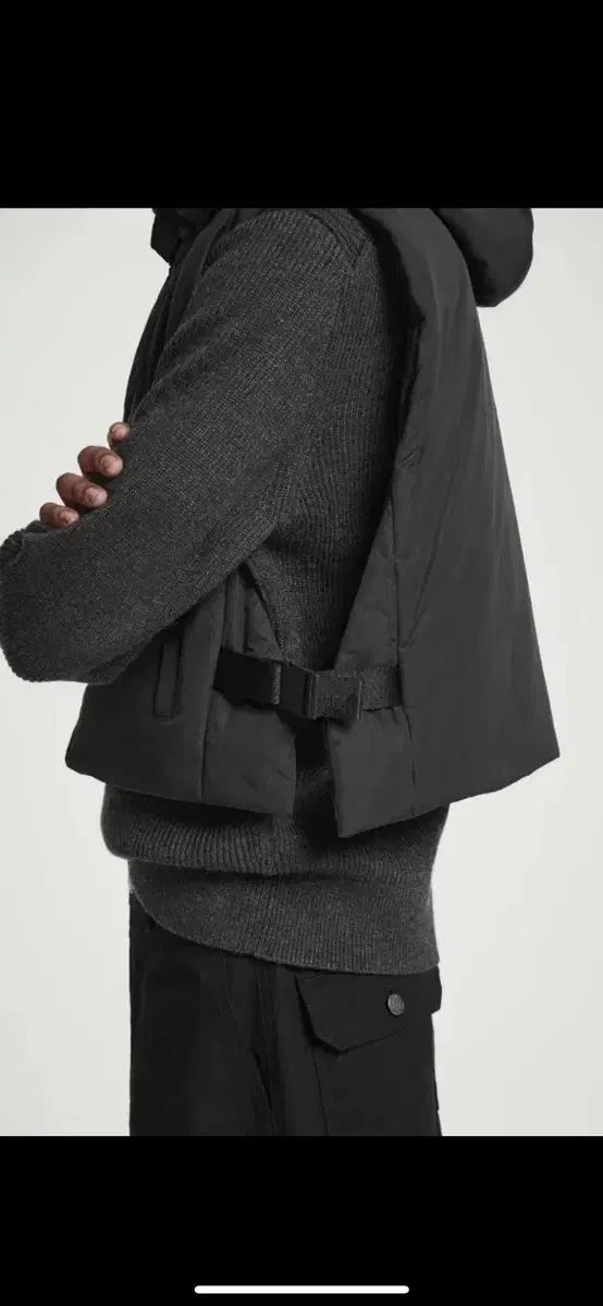 サイドバックル フーディー